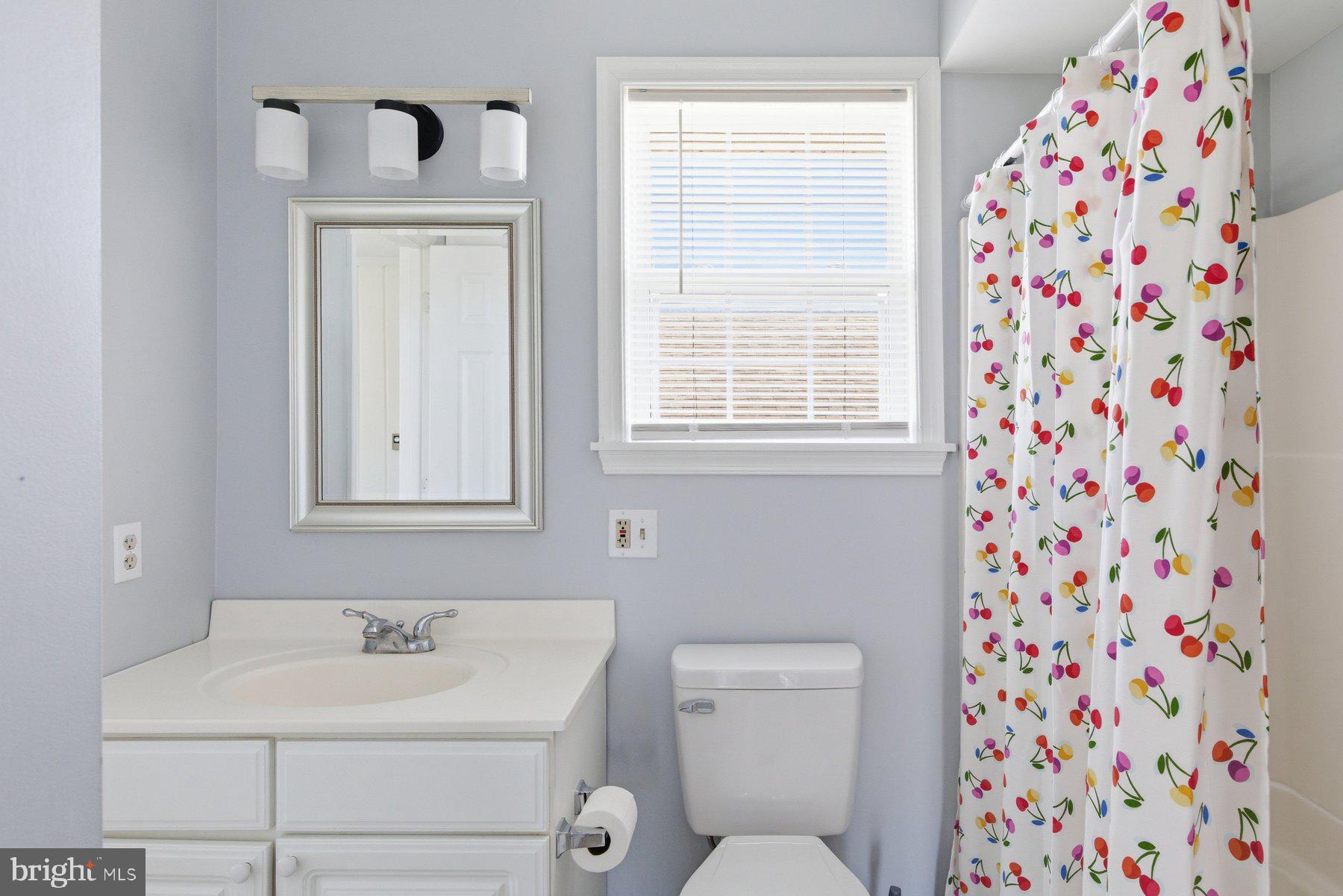 EDGEWATER ACRES - Residential