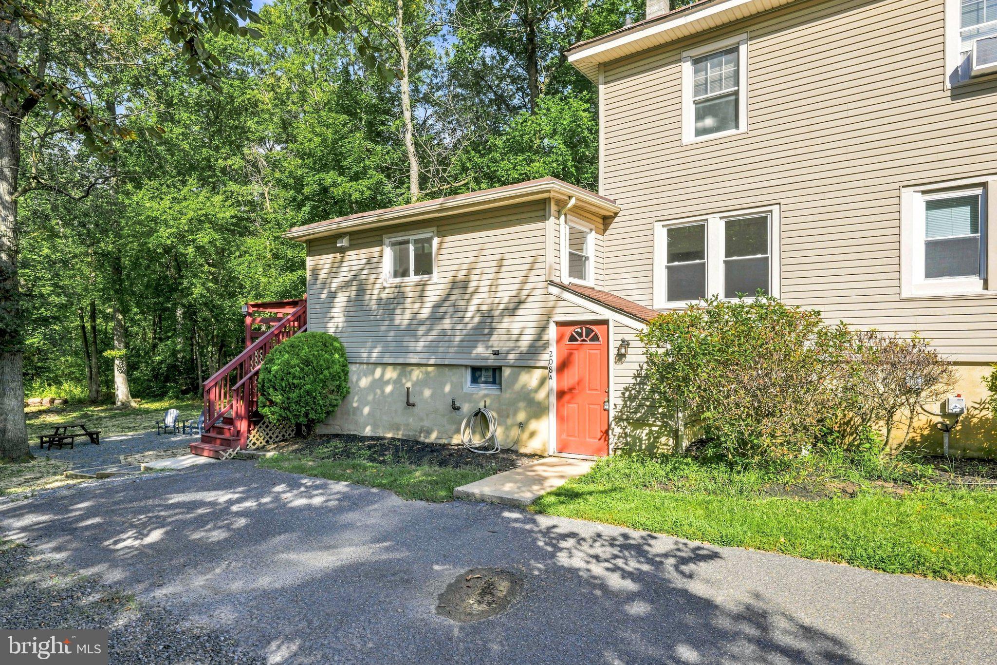 208 HARTFORD ROAD