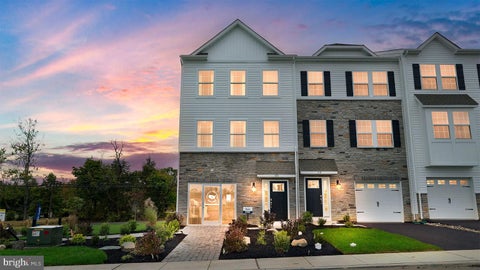 Townhouse For Sale - 319 Lantern Court Ct<br/> SELLERSVILLE, PA 18960