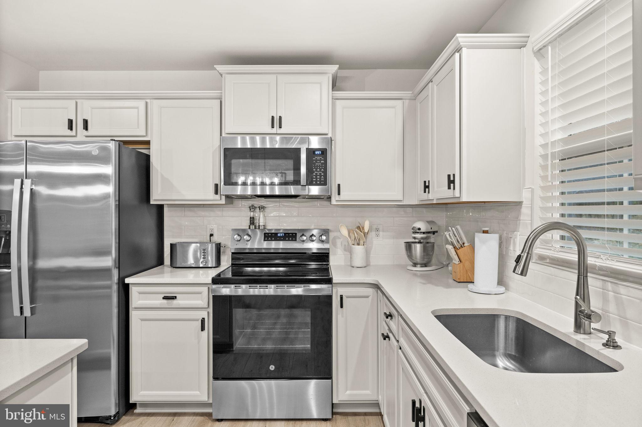 REGENCY AT CHANCELLORSVILLE NORTH - Residential