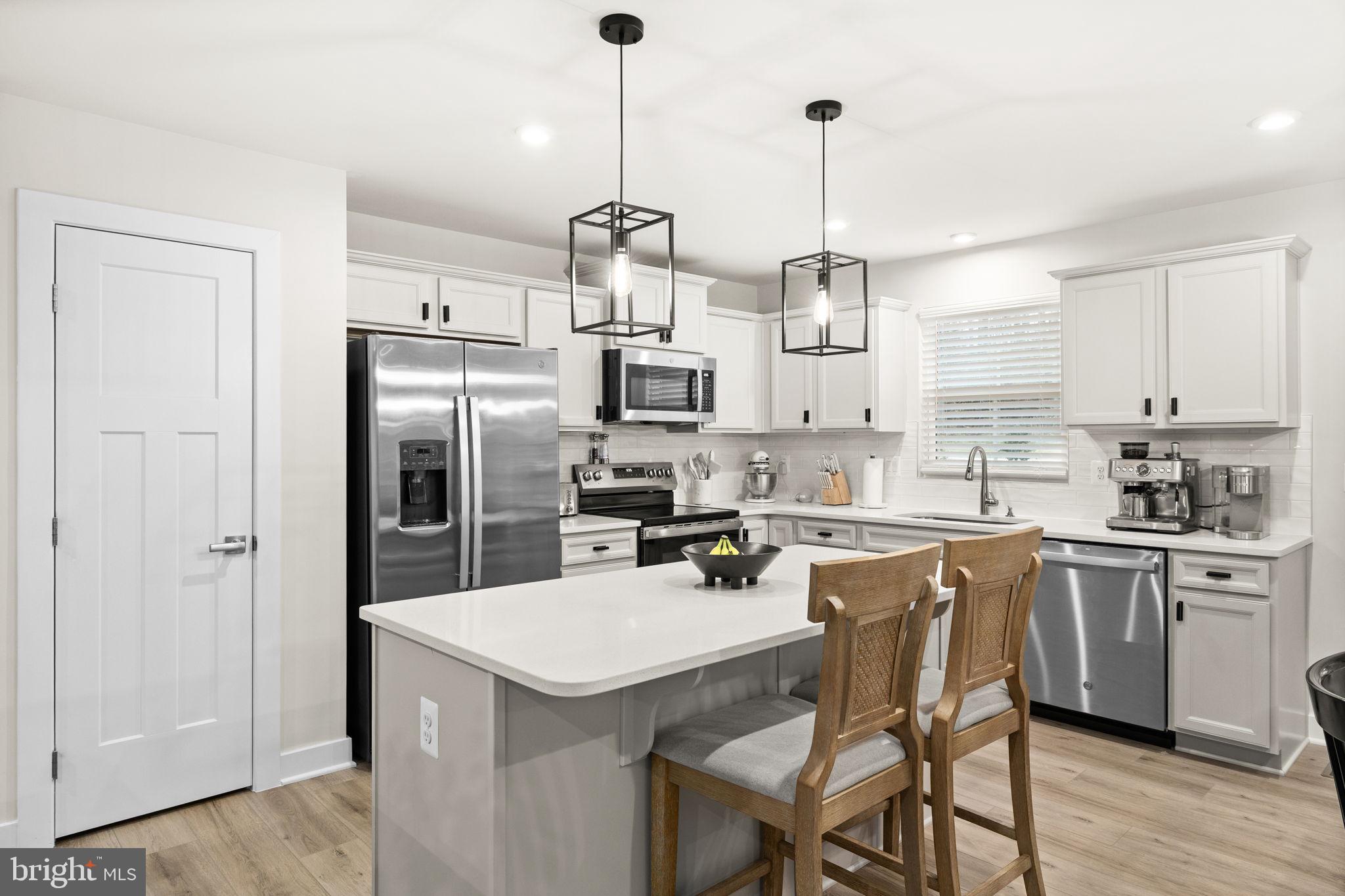 REGENCY AT CHANCELLORSVILLE NORTH - Residential