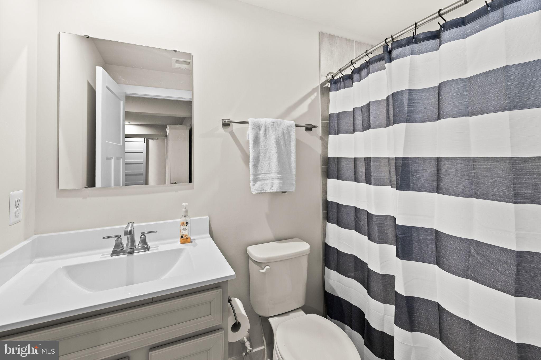 REGENCY AT CHANCELLORSVILLE NORTH - Residential