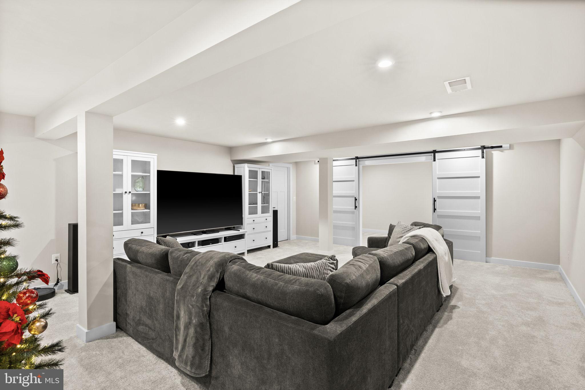 REGENCY AT CHANCELLORSVILLE NORTH - Residential