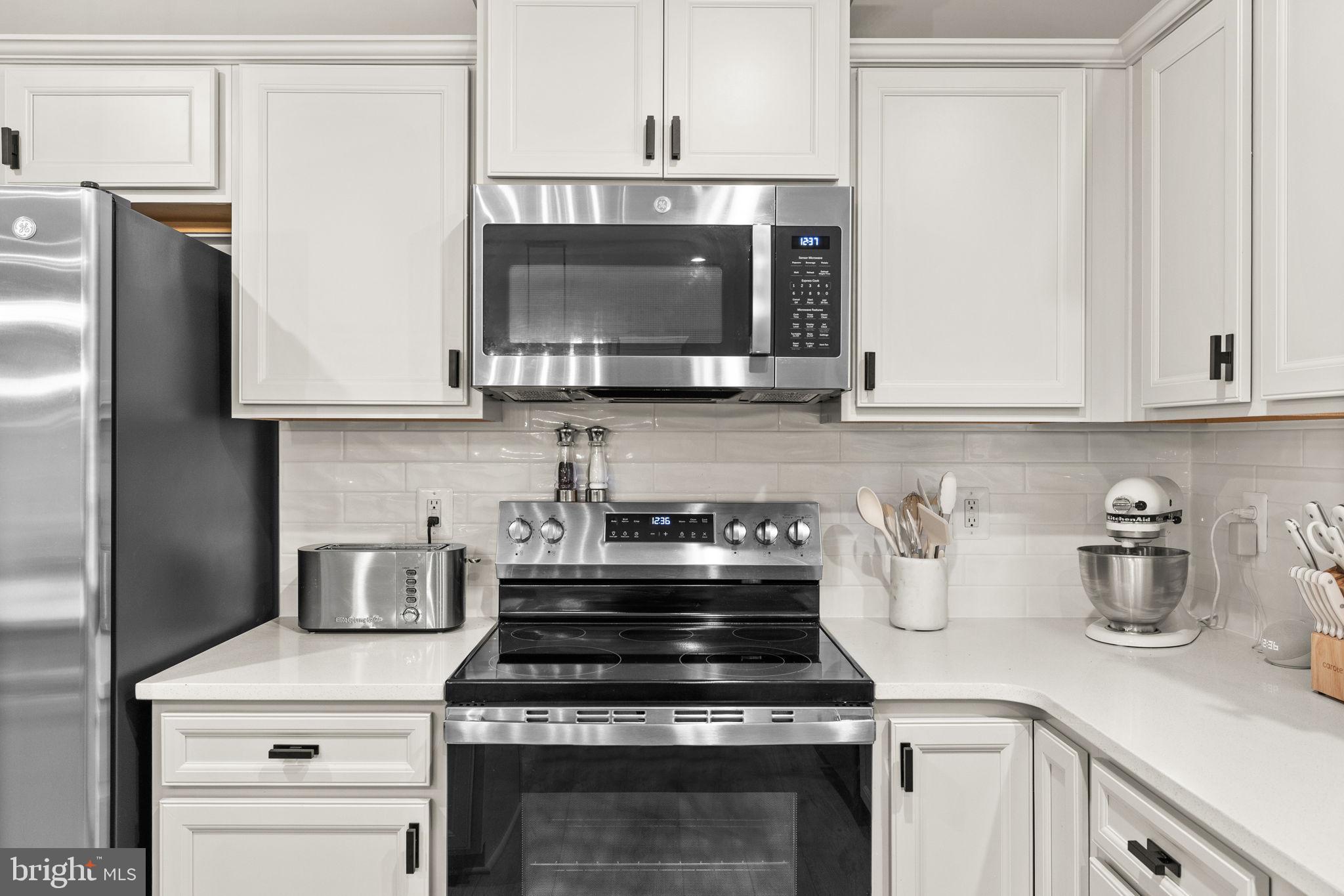 REGENCY AT CHANCELLORSVILLE NORTH - Residential