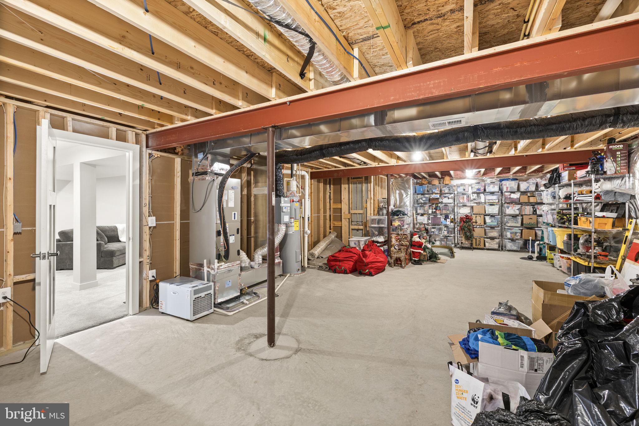 REGENCY AT CHANCELLORSVILLE NORTH - Residential