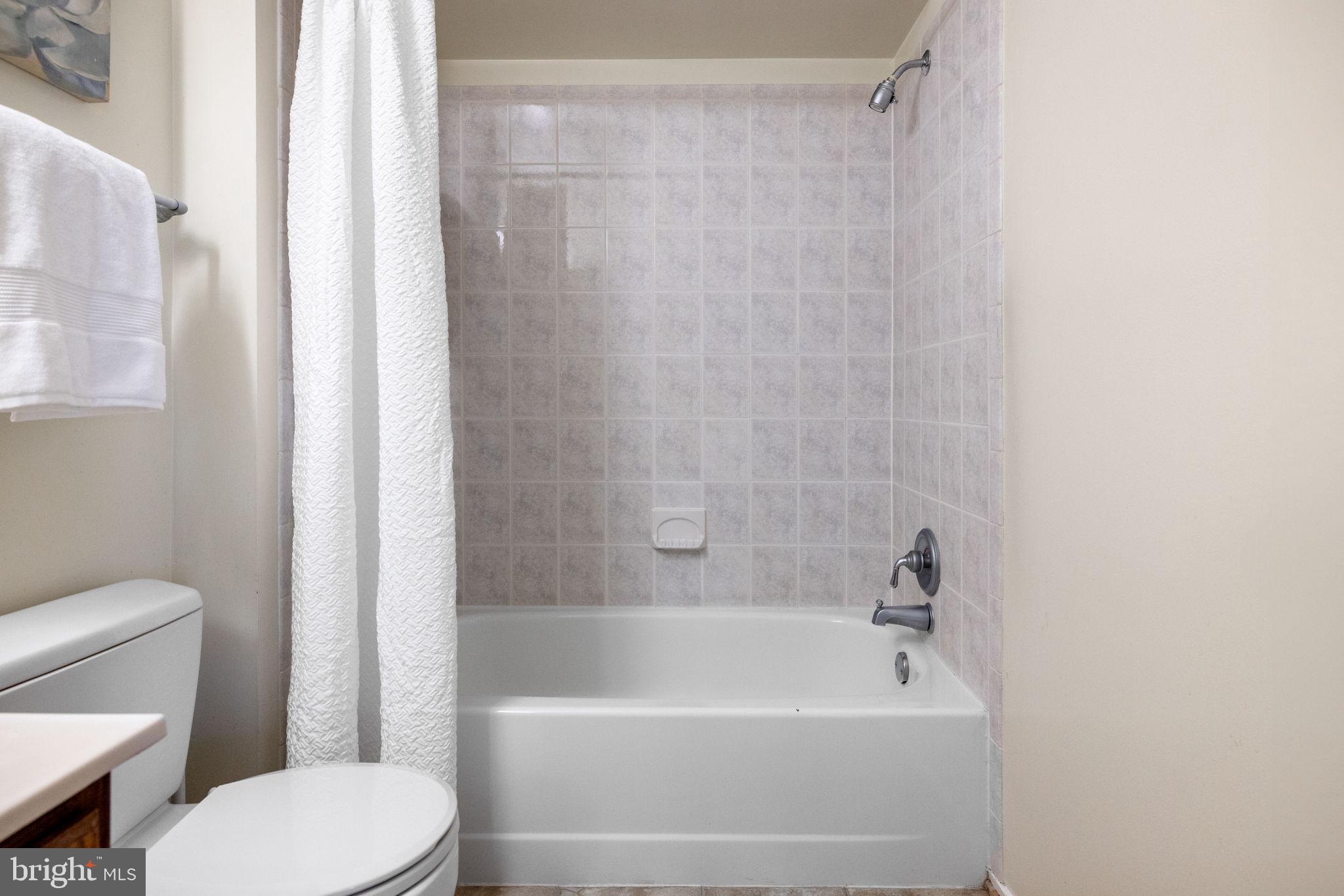 RAMBLEWOOD AT DAVENTRY - Residential