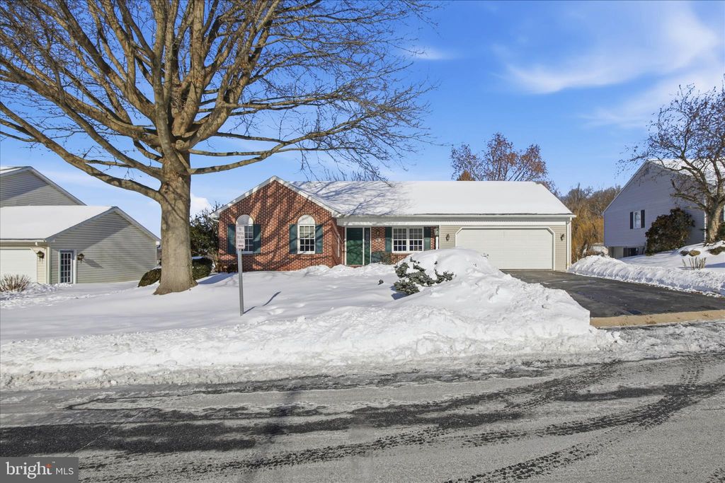 Photo of 60 Chapel View Drive, REINHOLDS, PA 17569 (MLS # PALA2082404)