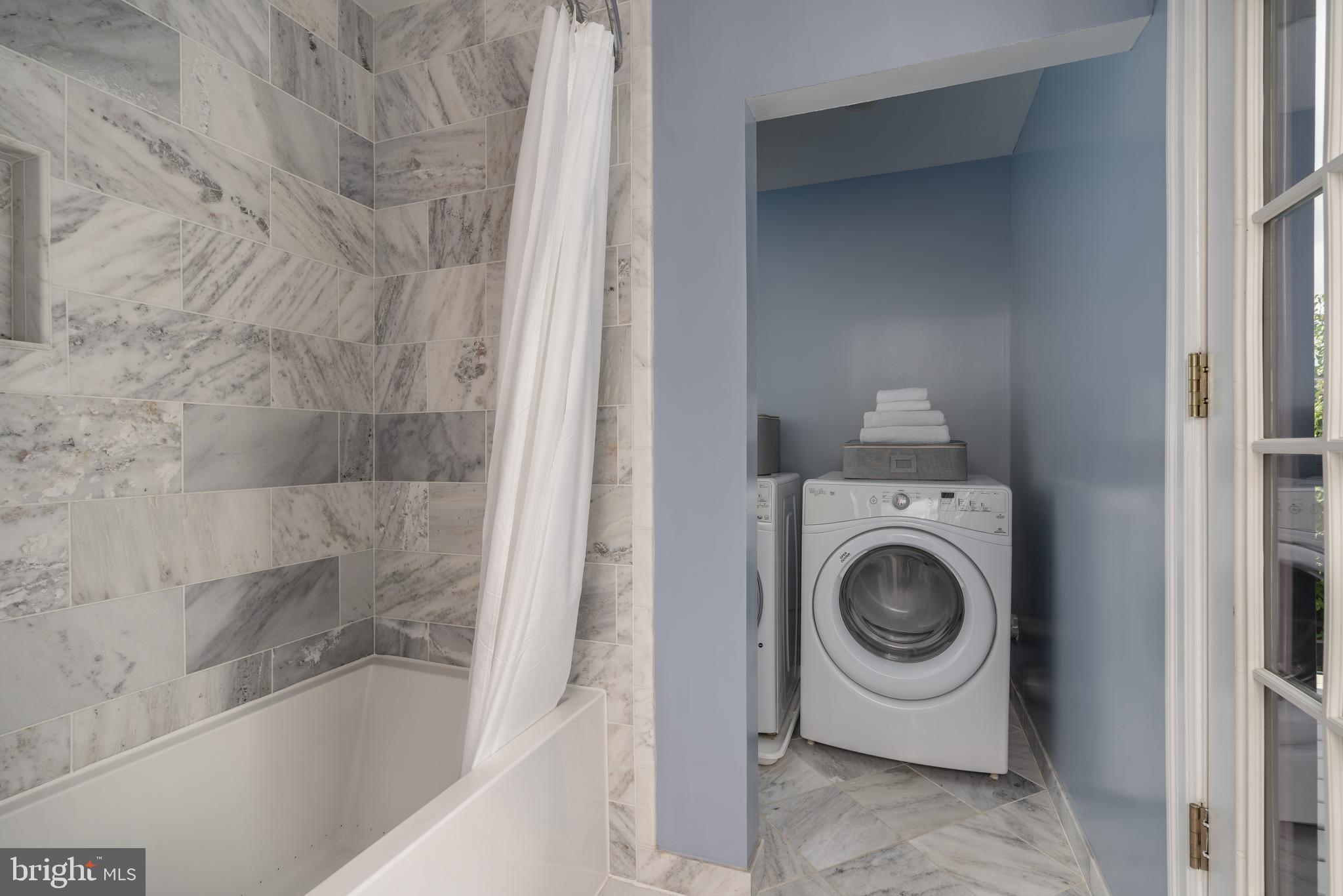 OLD TOWN ALEXANDRIA - Residential