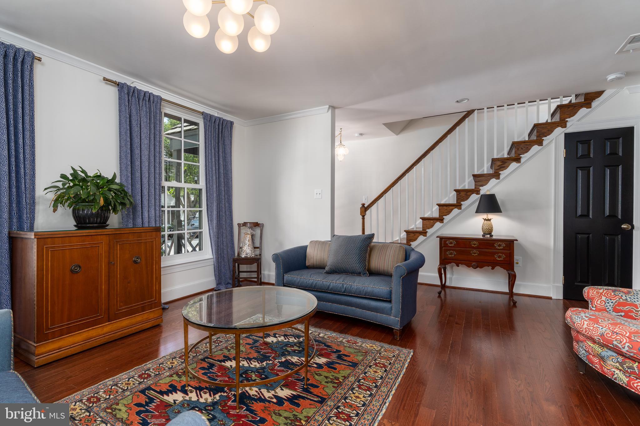 OLD TOWN ALEXANDRIA - Residential