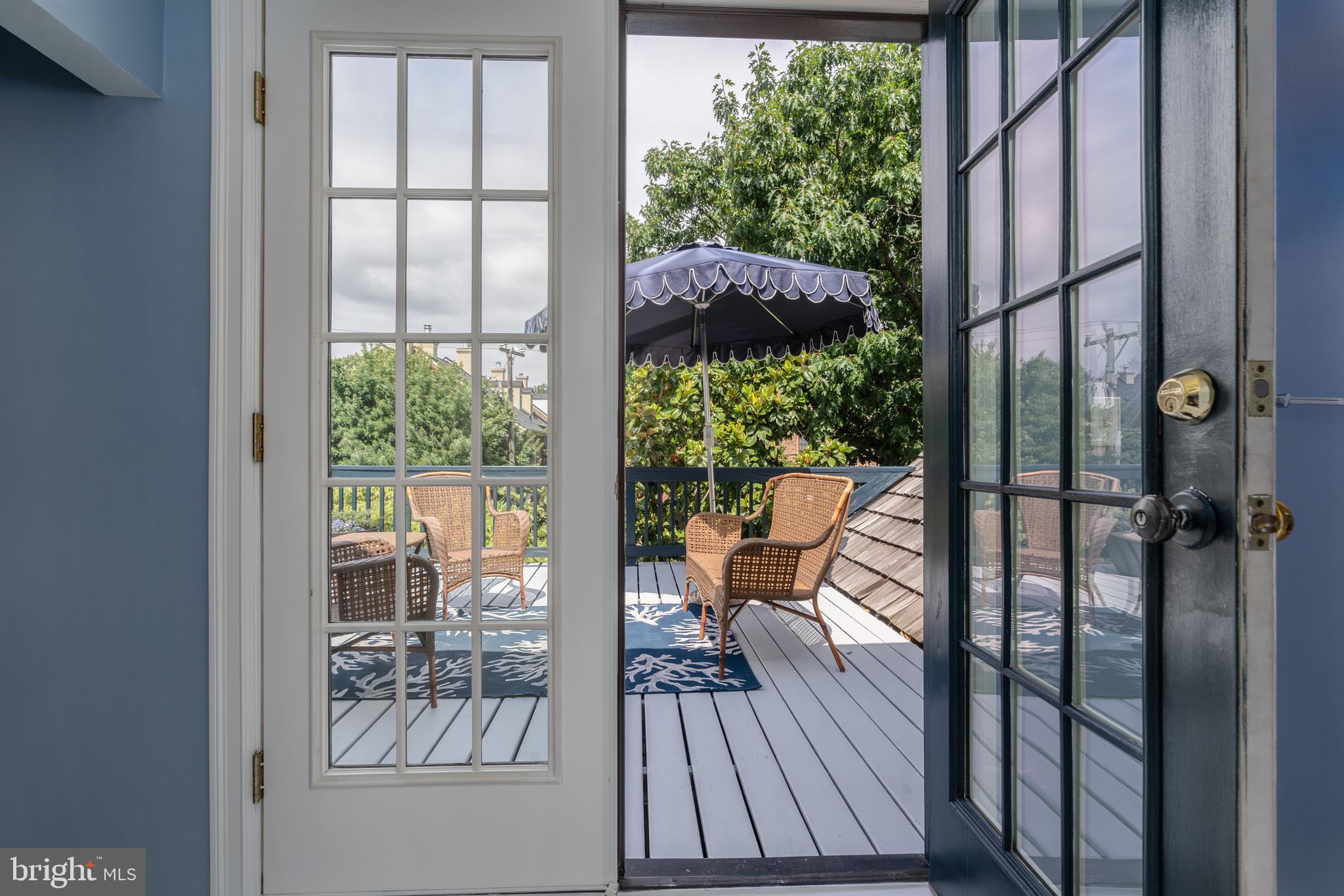 OLD TOWN ALEXANDRIA - Residential