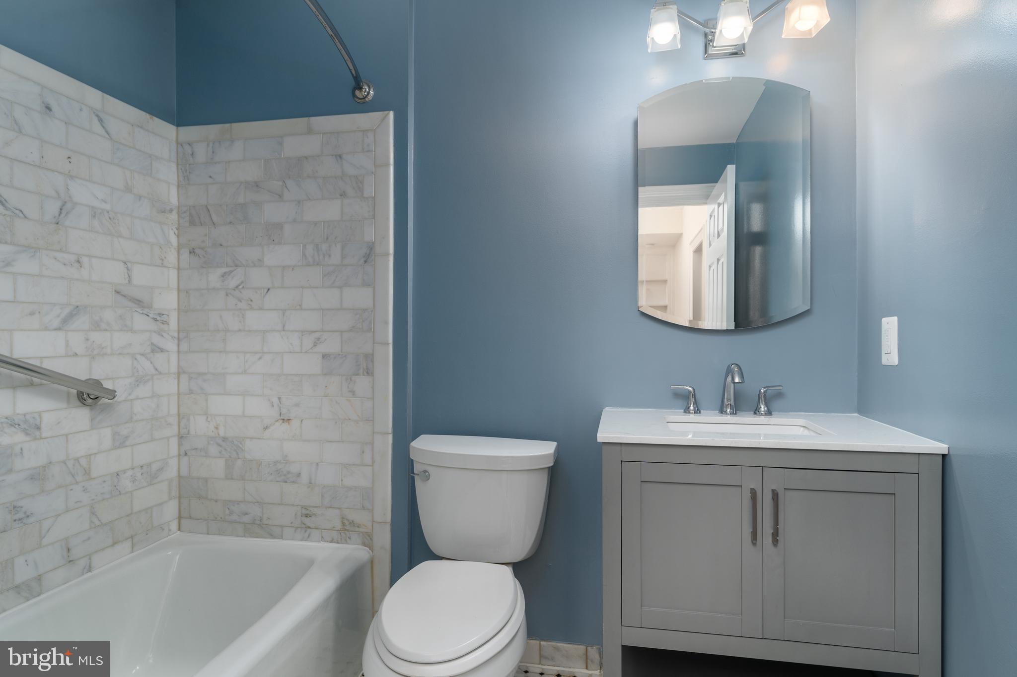 OLD TOWN ALEXANDRIA - Residential