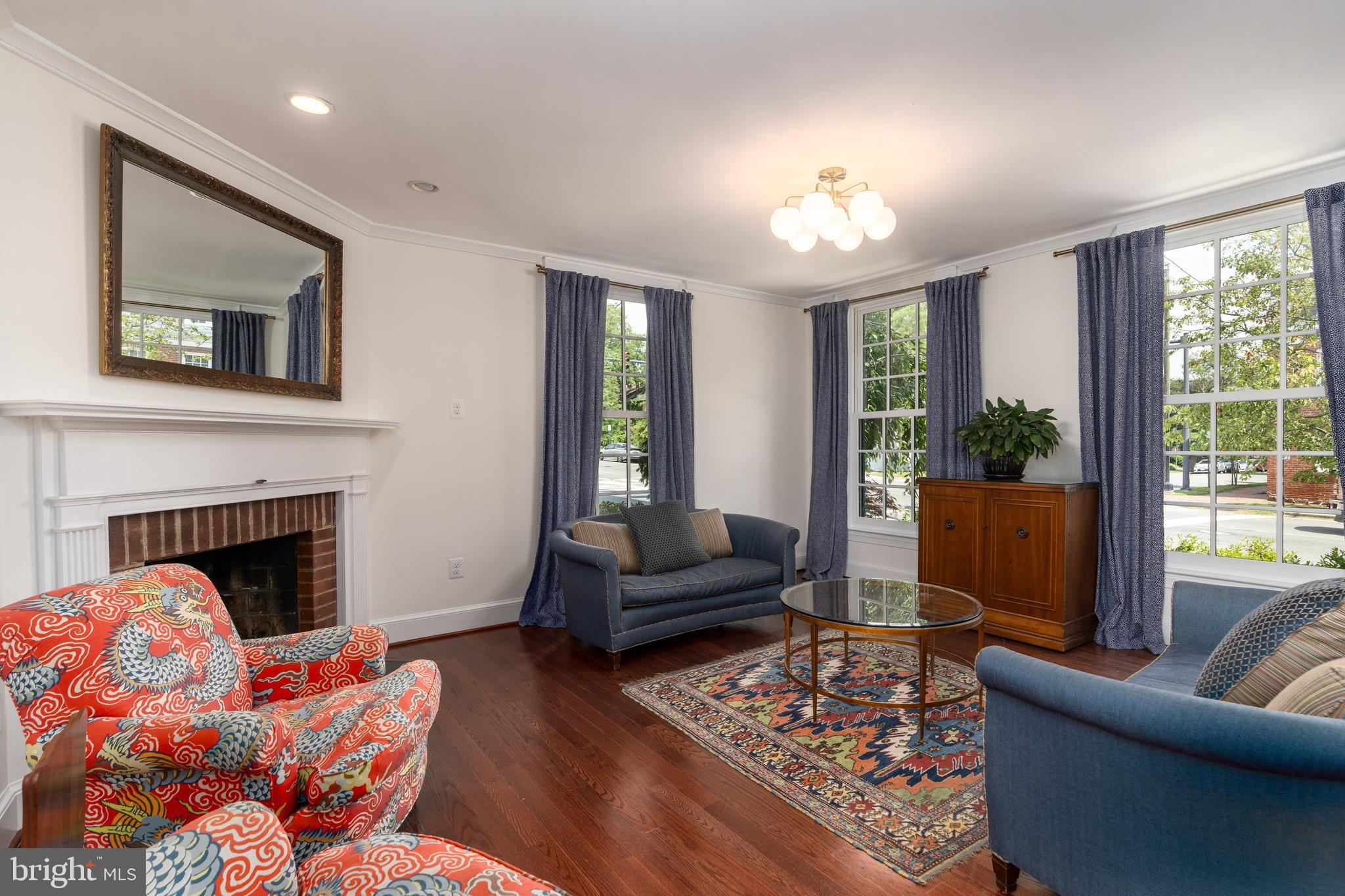 OLD TOWN ALEXANDRIA - Residential