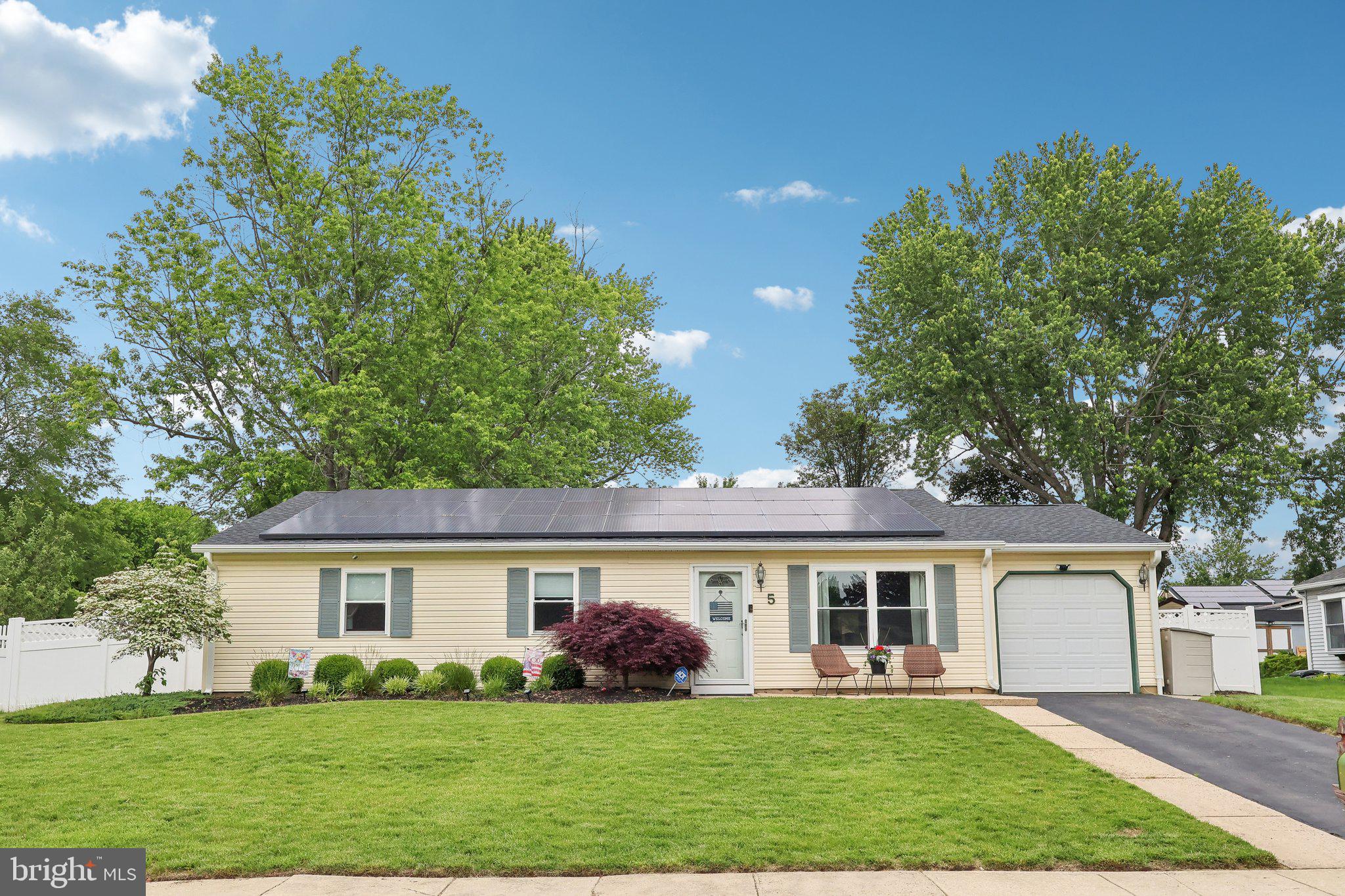 5 GRAYBURN DRIVE
