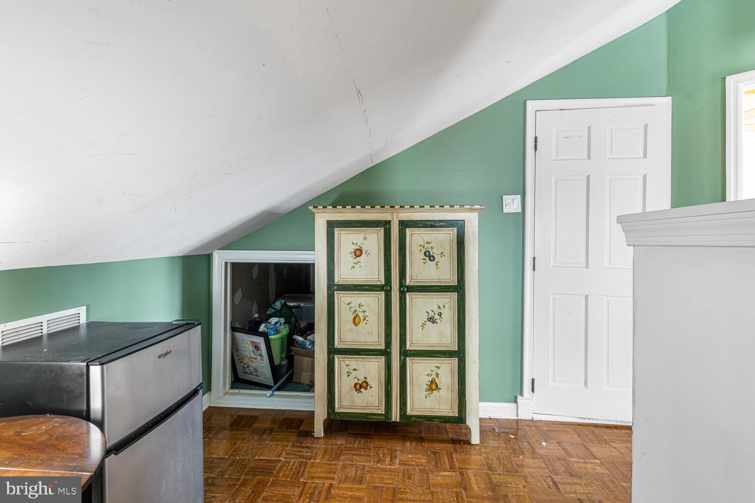 JERICHO MANOR - Residential