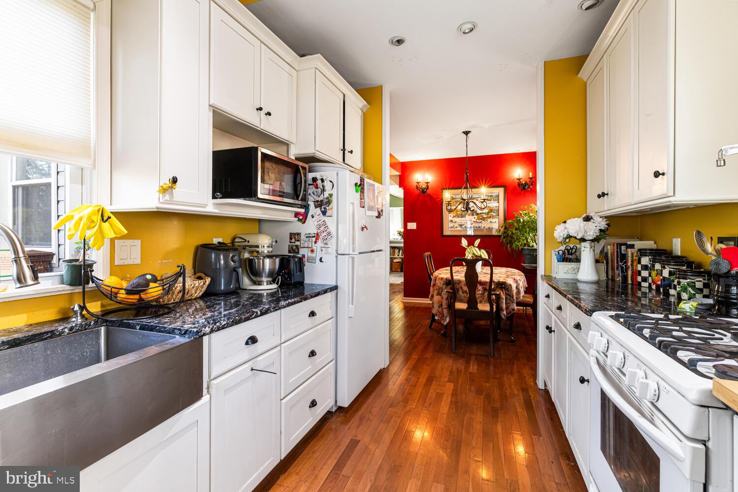 JERICHO MANOR - Residential