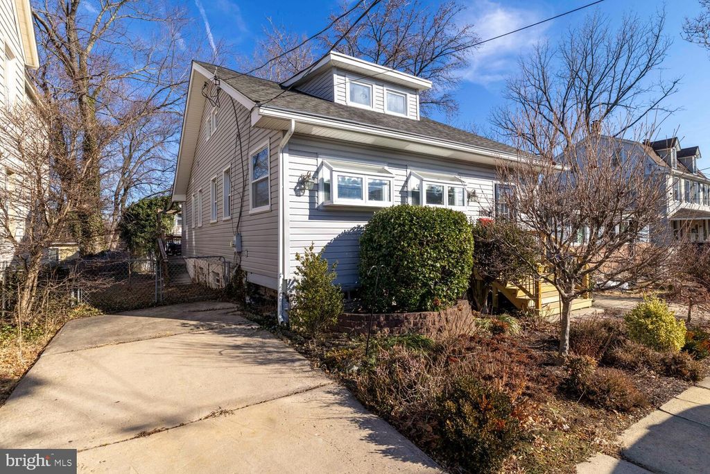 Photo of 1853 Eckard Ave, ABINGTON, PA 19001 (MLS # PAMC2165522)