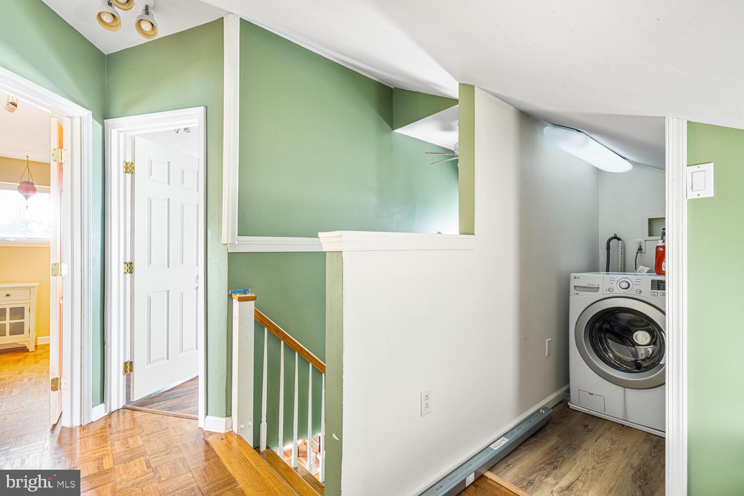 JERICHO MANOR - Residential