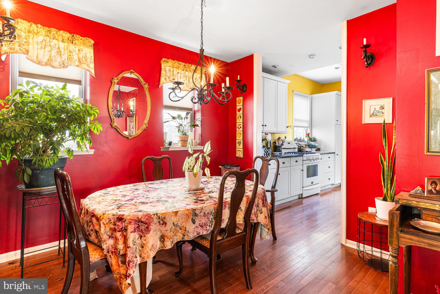 JERICHO MANOR - Residential