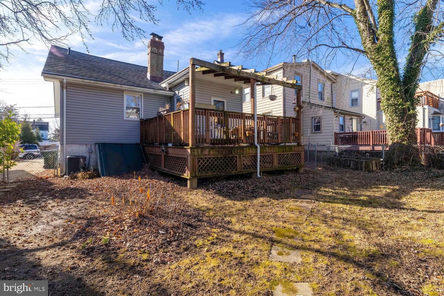 JERICHO MANOR - Residential