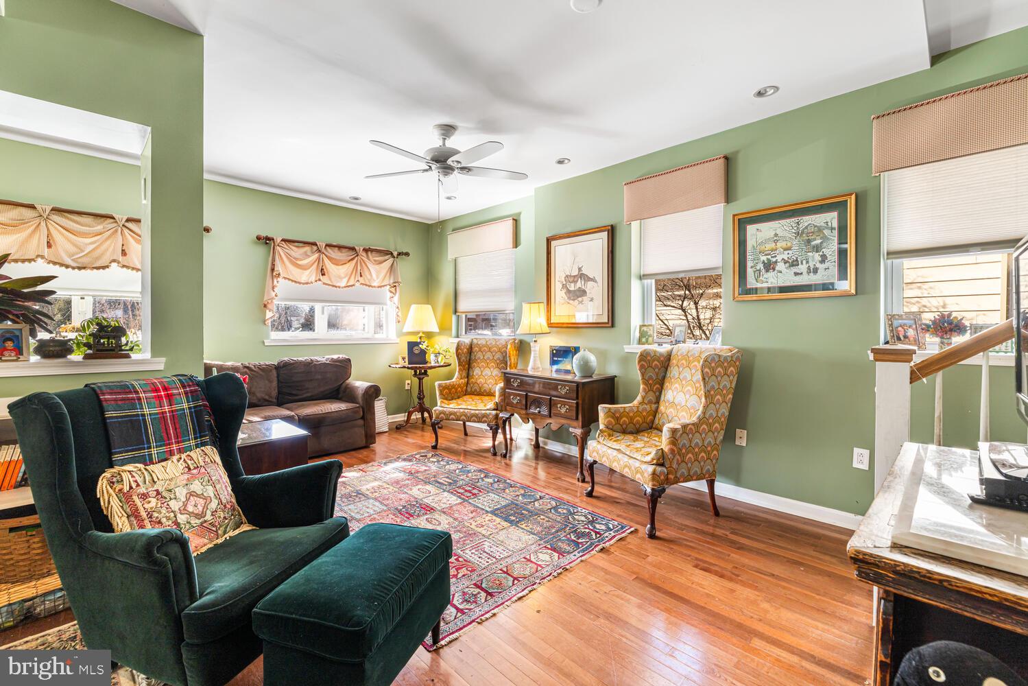 JERICHO MANOR - Residential