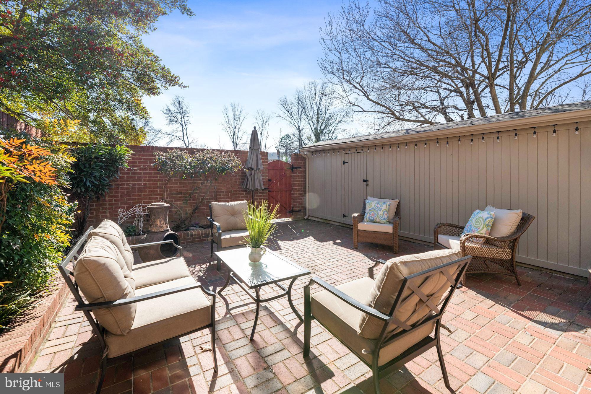 CHARLESTOWN - Residential