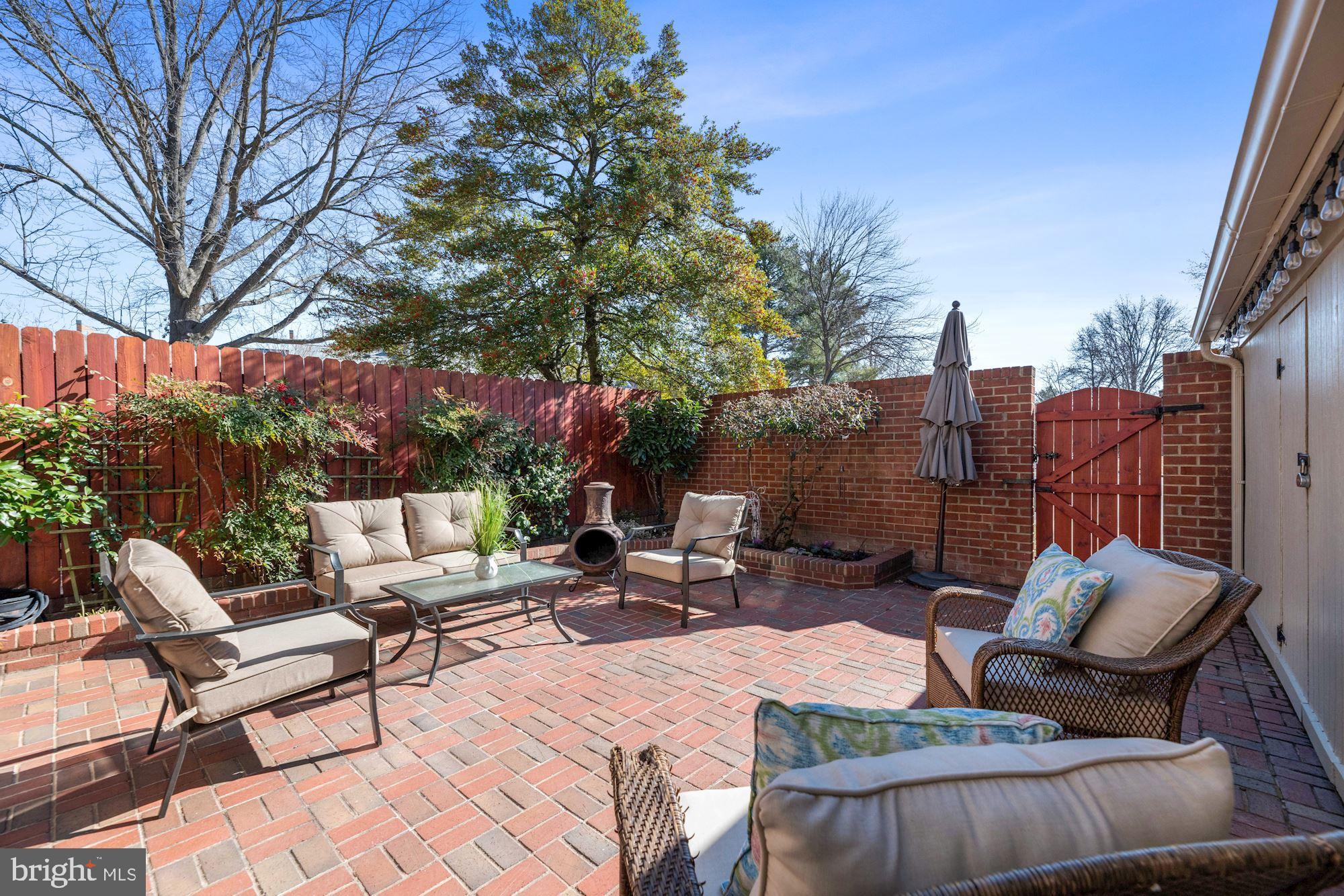 CHARLESTOWN - Residential