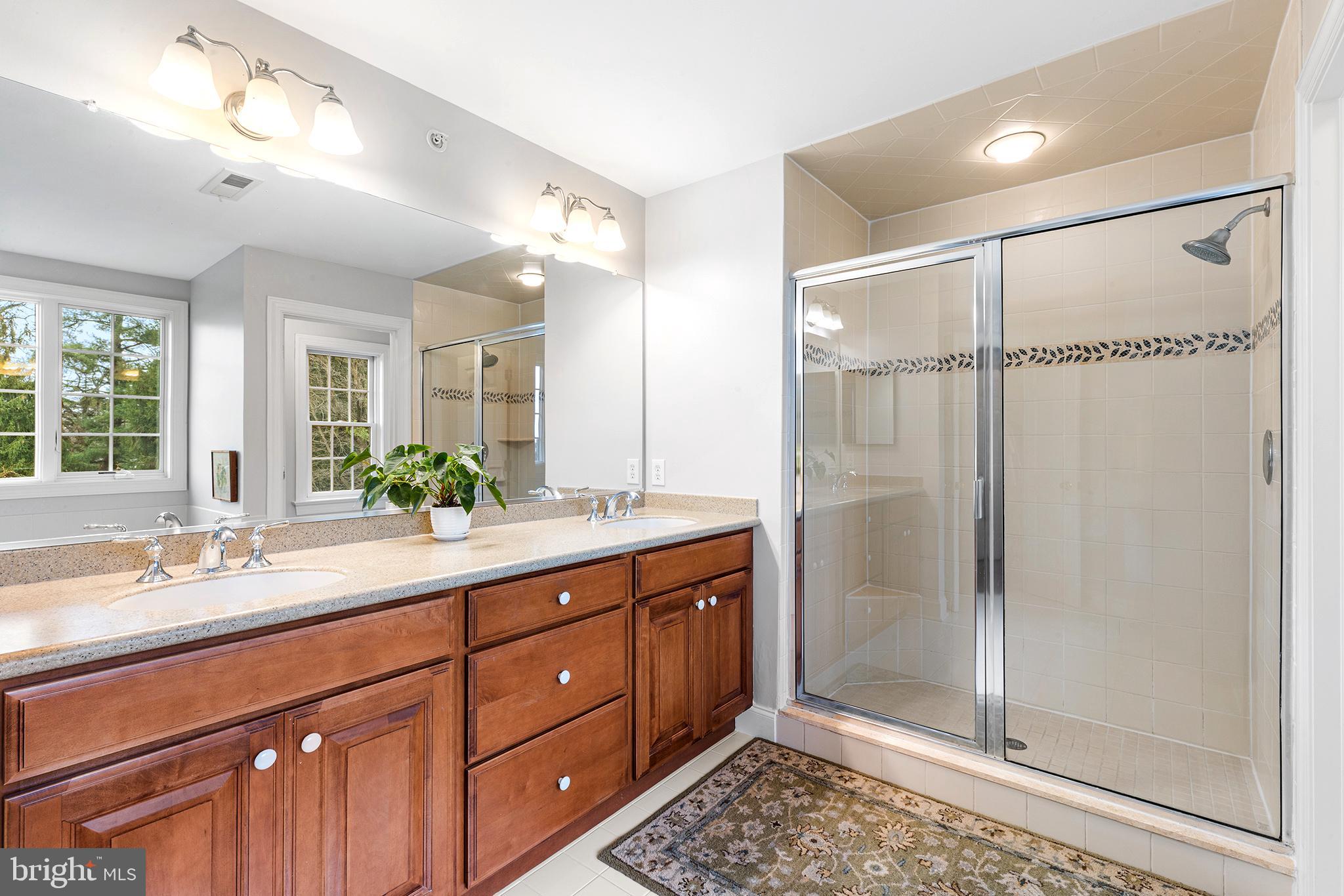 WHITEGATE - Residential