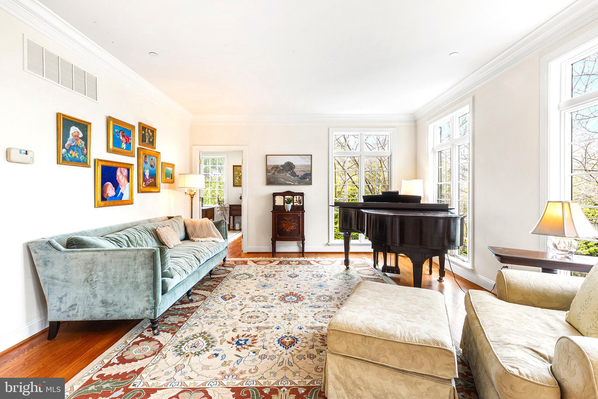 WHITEGATE - Residential