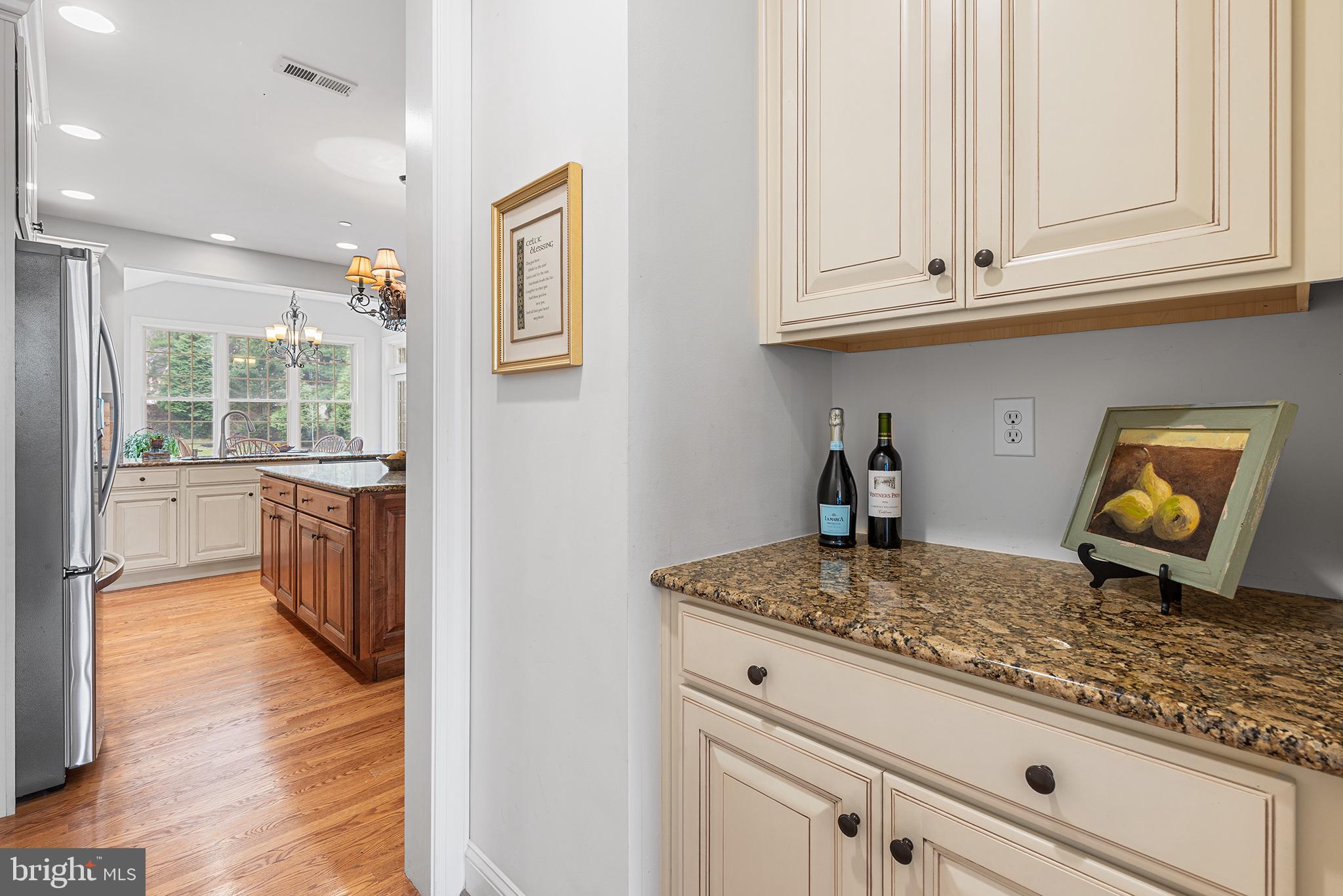 WHITEGATE - Residential