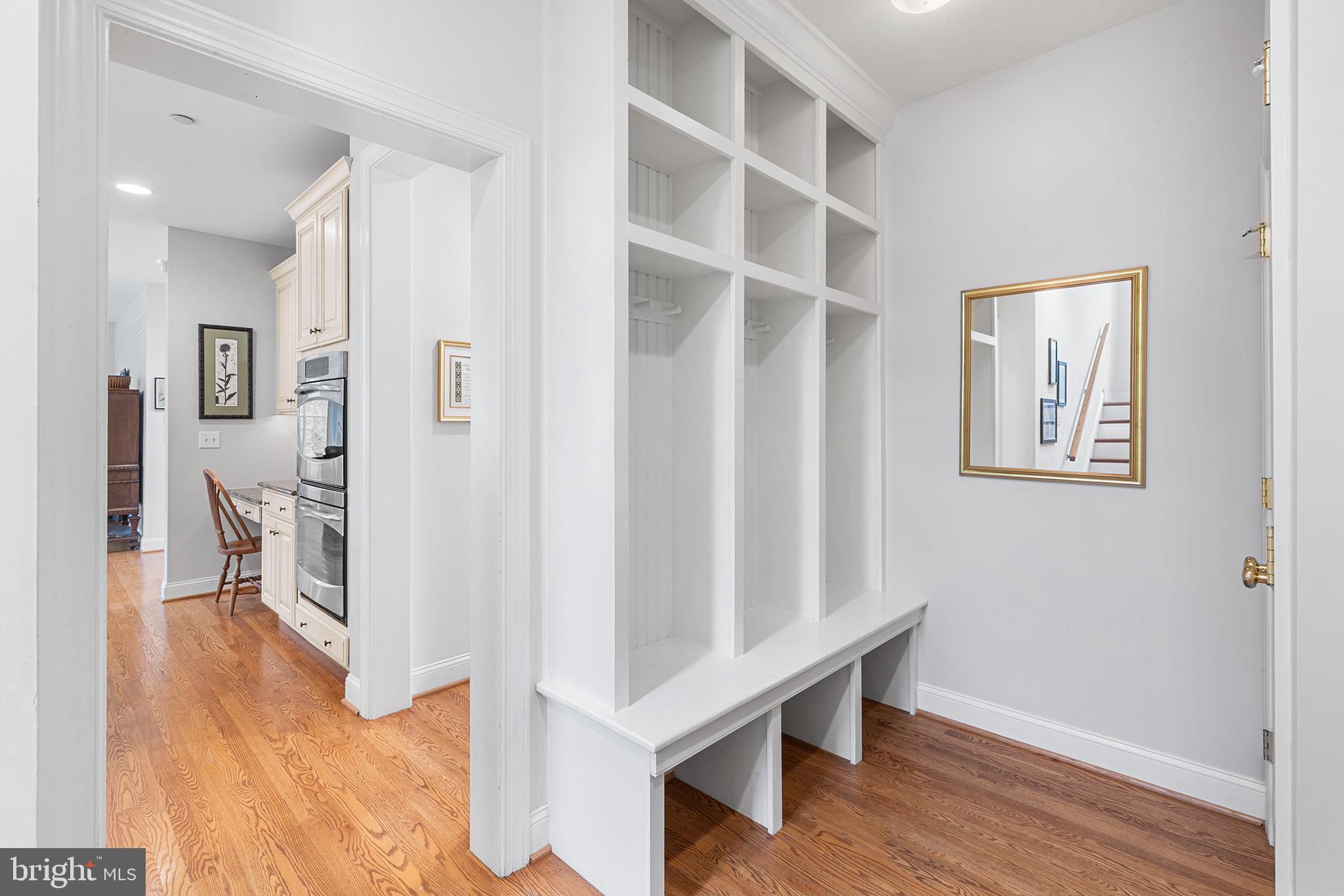 WHITEGATE - Residential