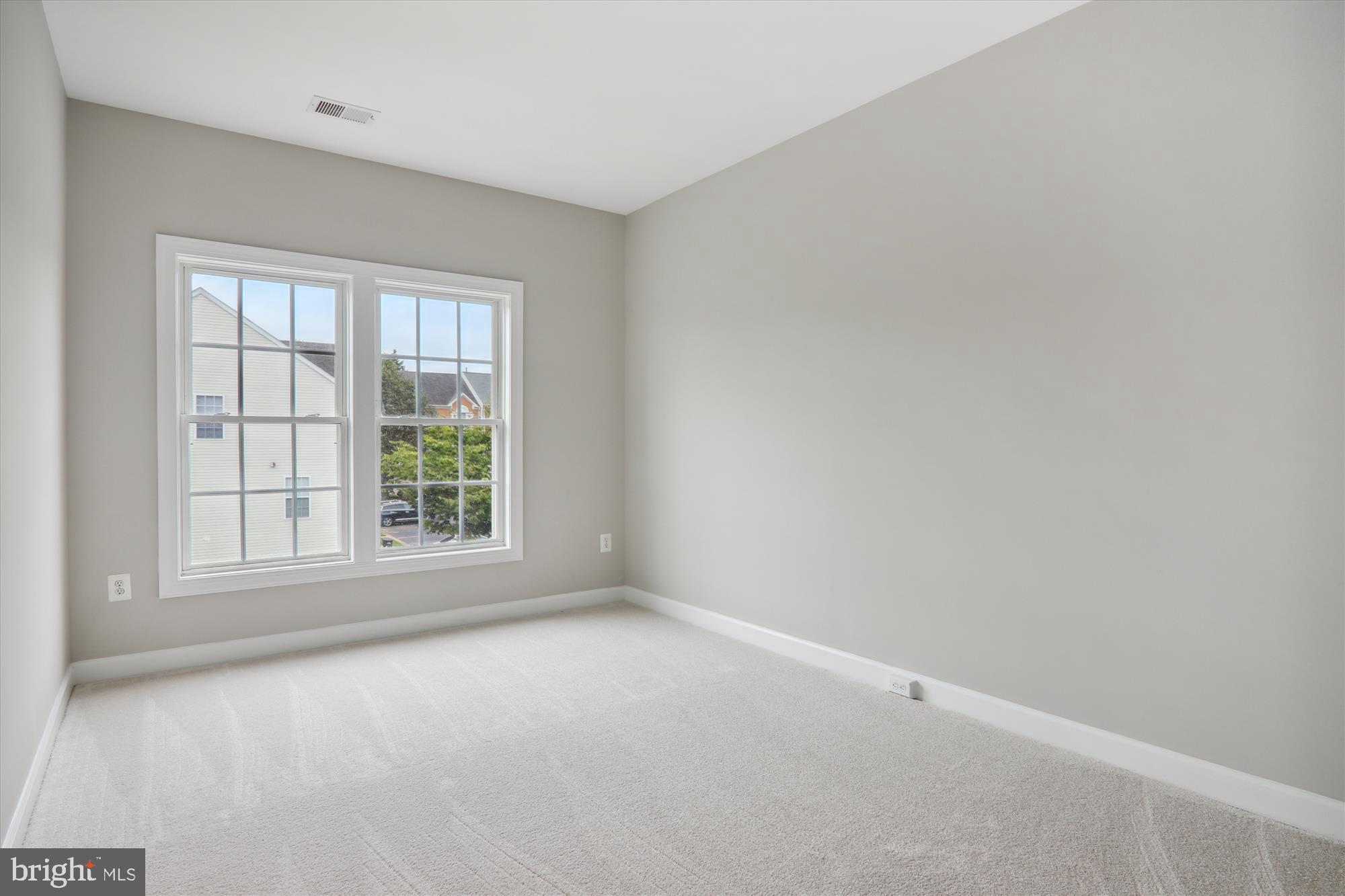 KINGSVIEW VILLAGE - Residential