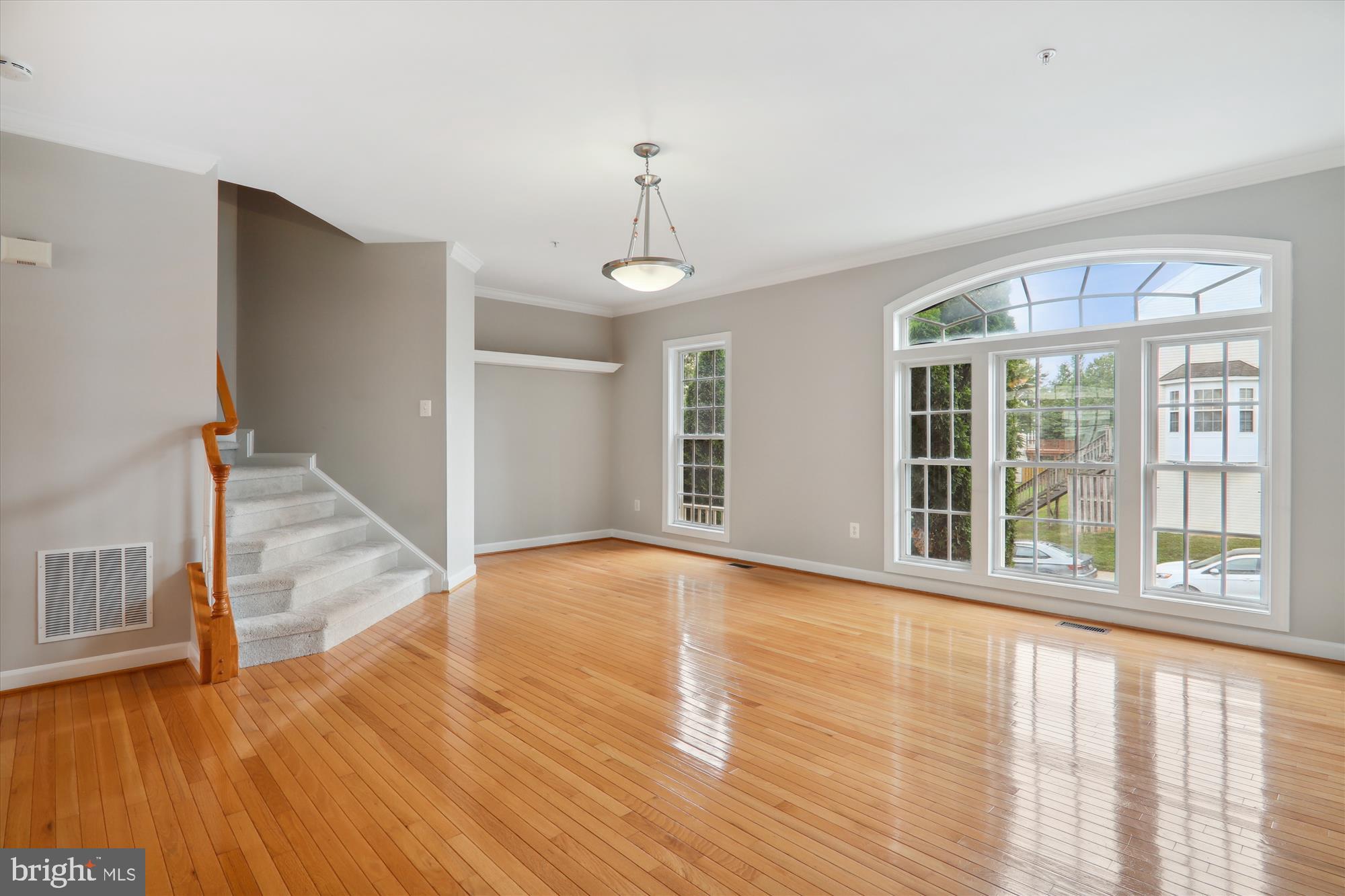 KINGSVIEW VILLAGE - Residential