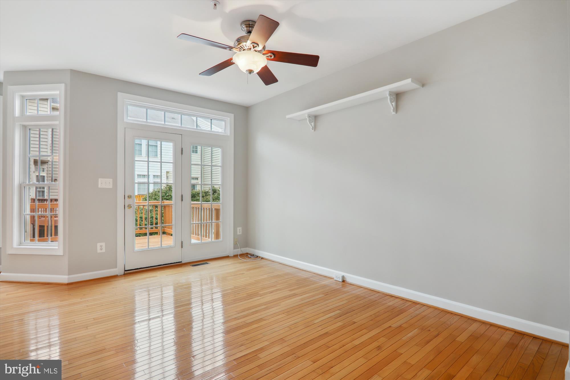 KINGSVIEW VILLAGE - Residential