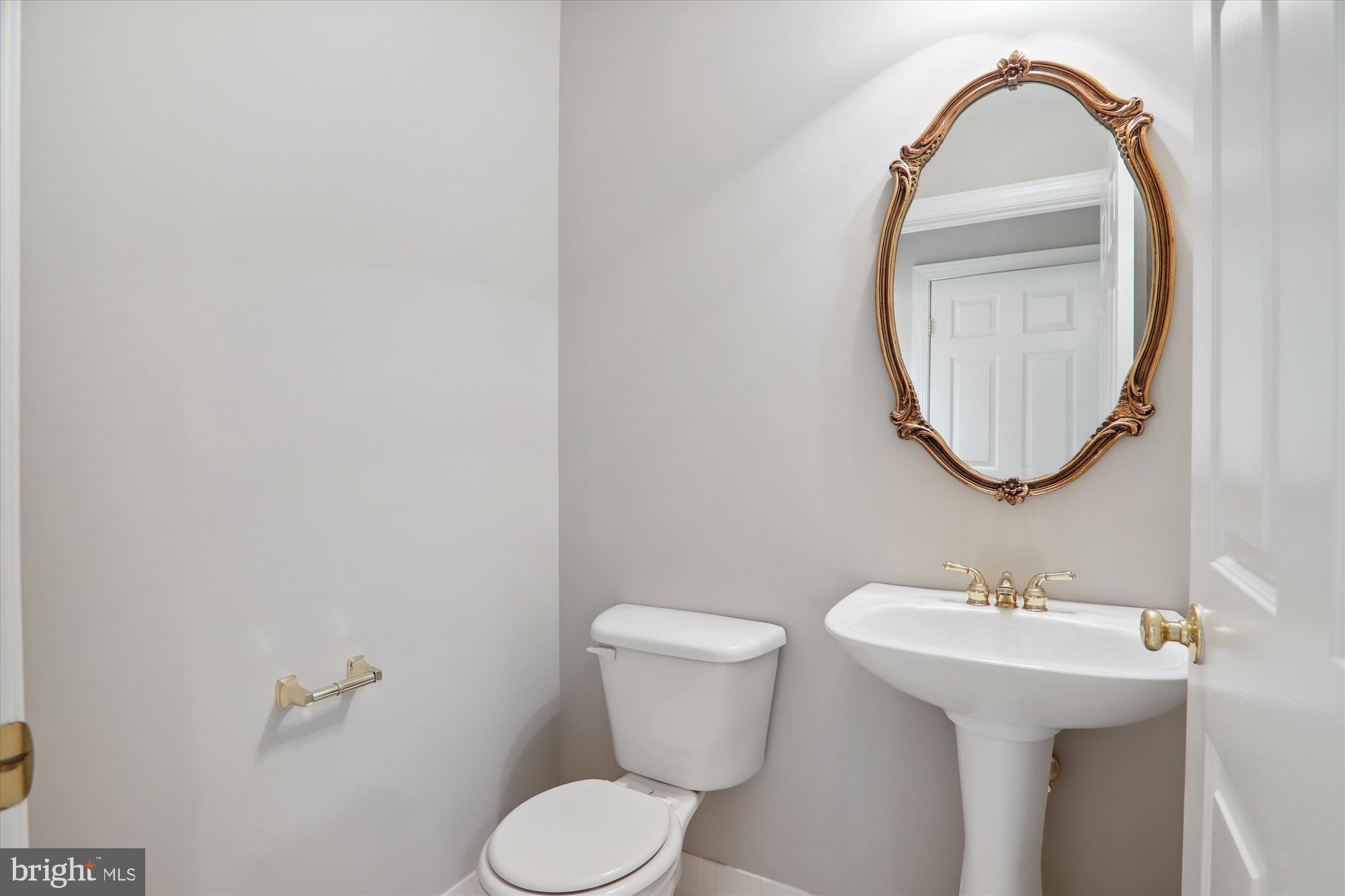 KINGSVIEW VILLAGE - Residential