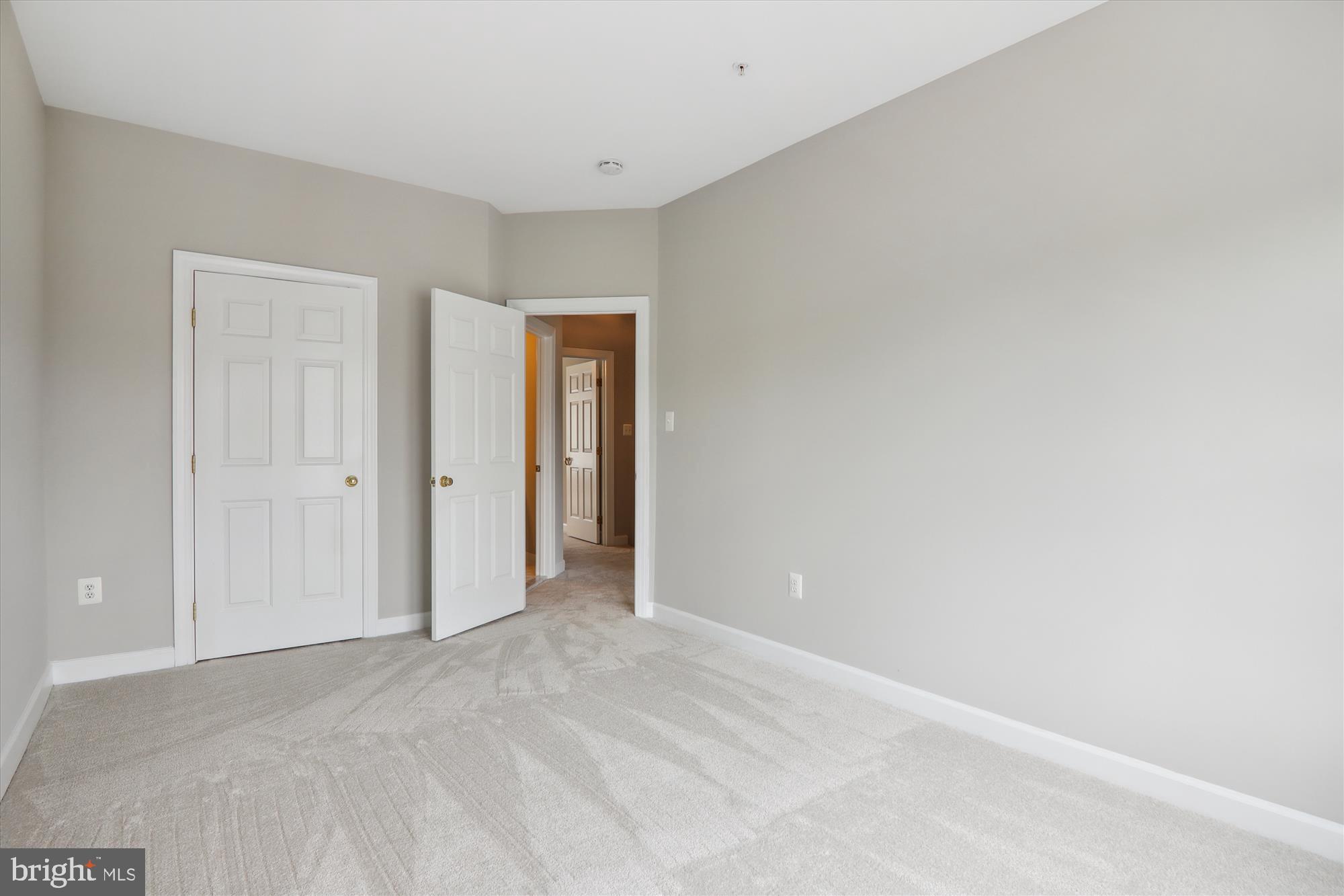 KINGSVIEW VILLAGE - Residential