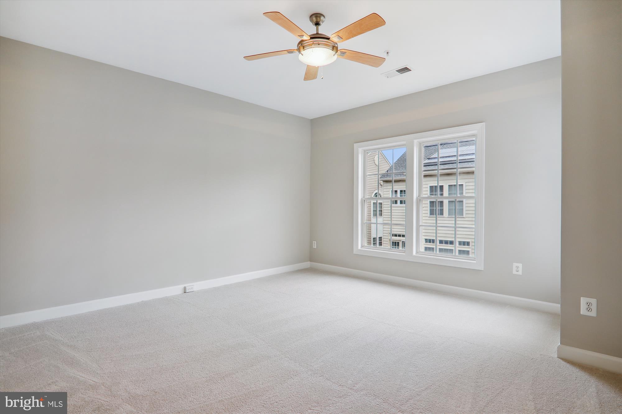 KINGSVIEW VILLAGE - Residential