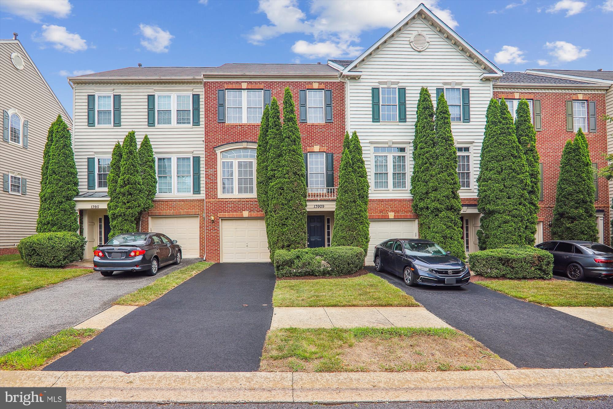 KINGSVIEW VILLAGE - Residential