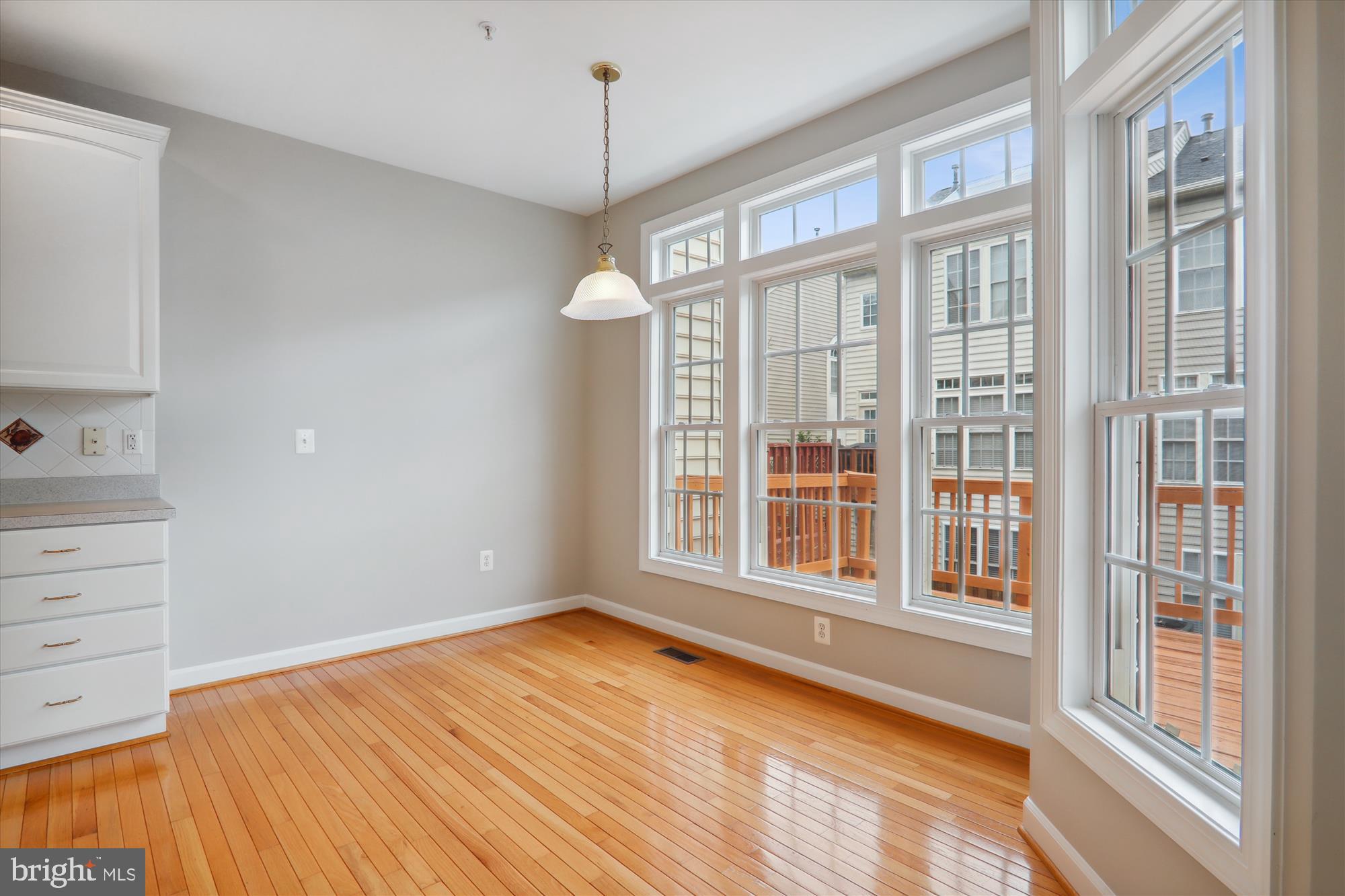 KINGSVIEW VILLAGE - Residential