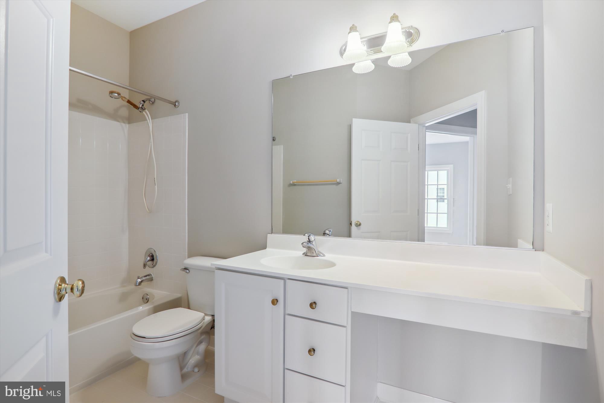 KINGSVIEW VILLAGE - Residential