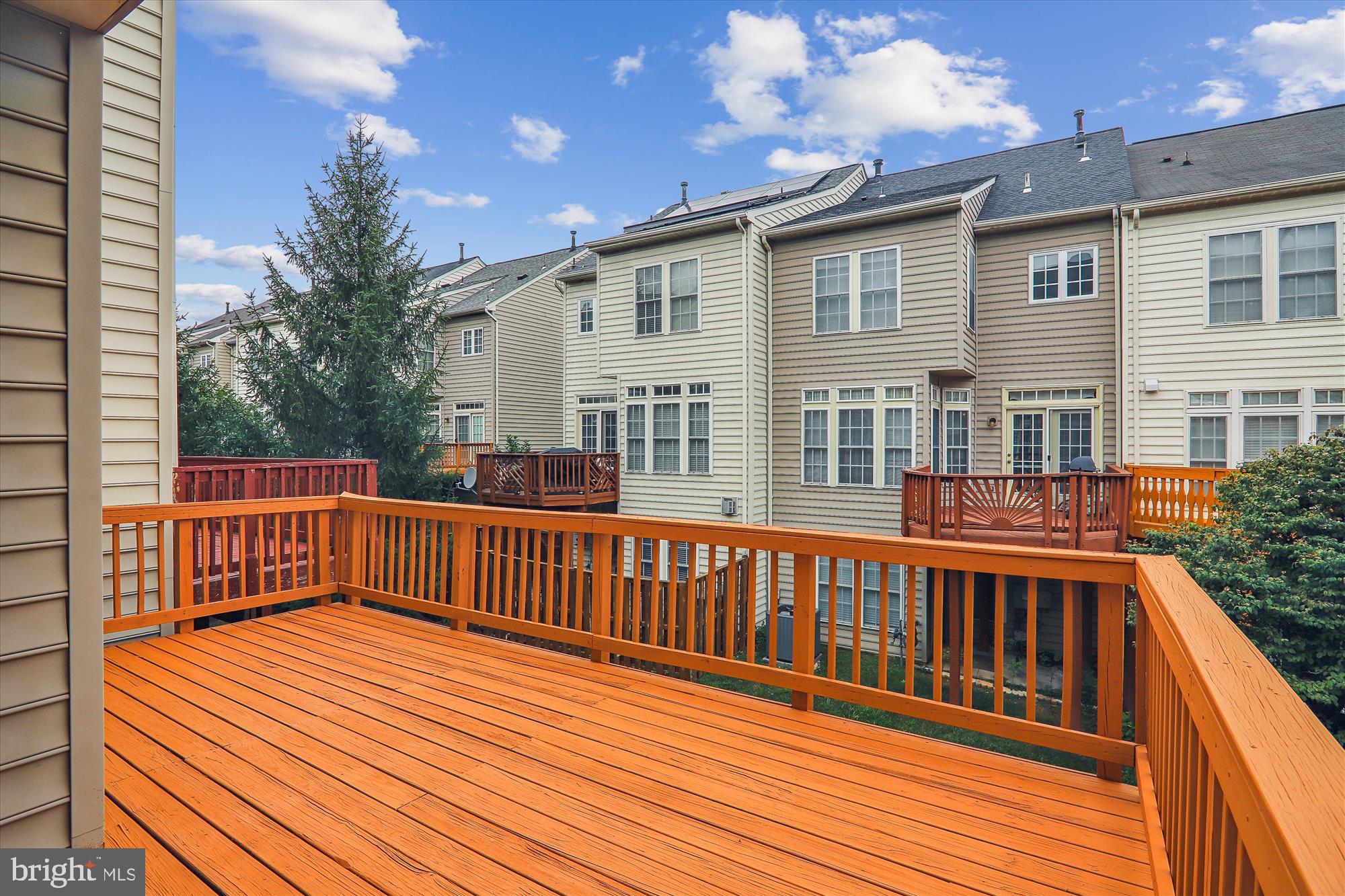 KINGSVIEW VILLAGE - Residential