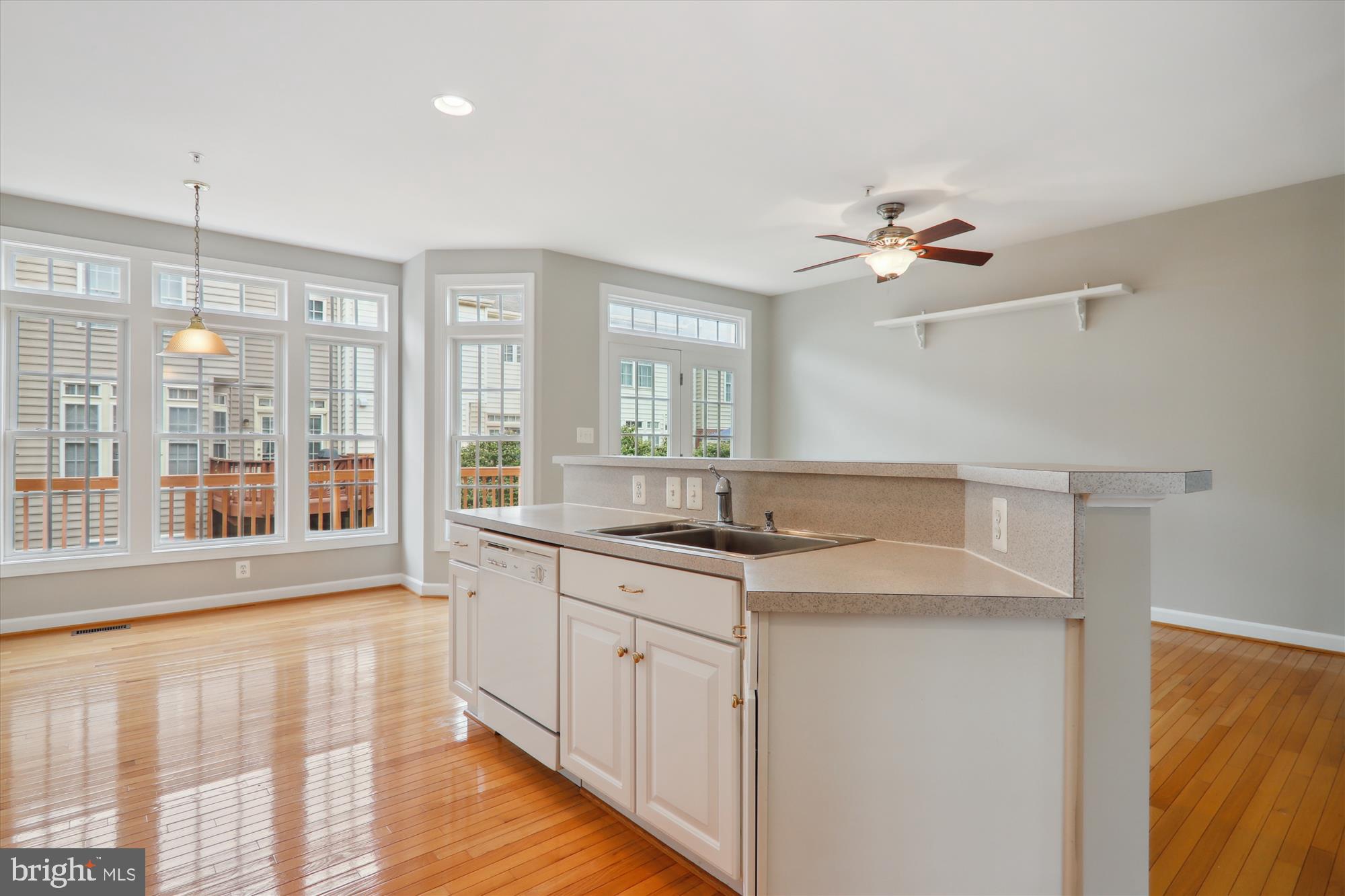 KINGSVIEW VILLAGE - Residential