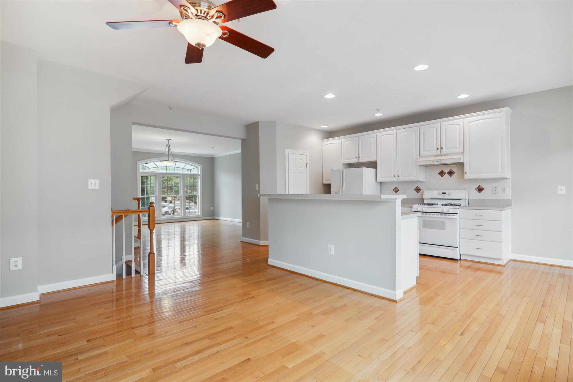 KINGSVIEW VILLAGE - Residential