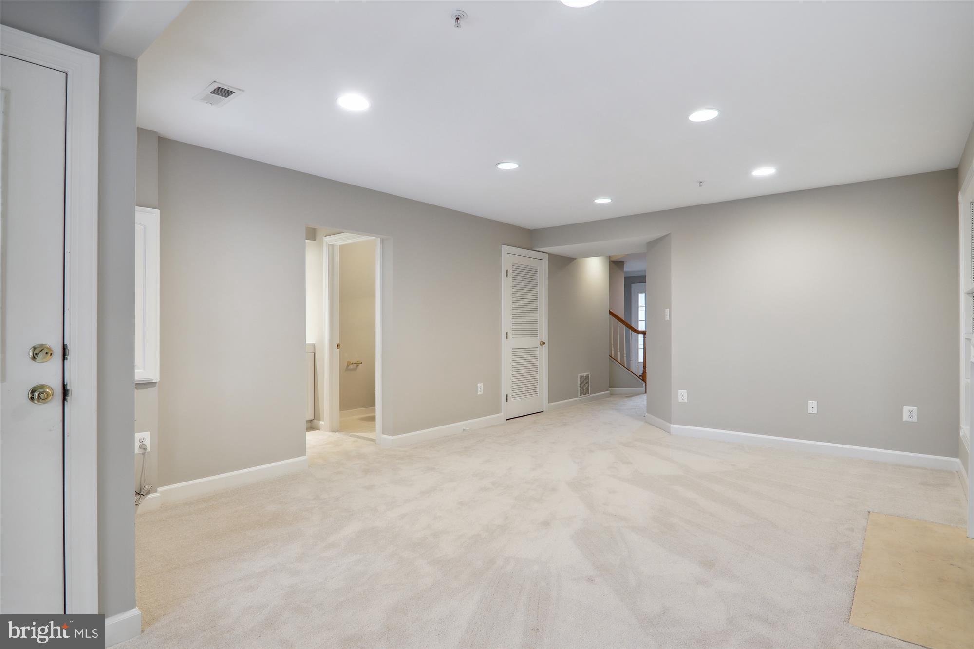 KINGSVIEW VILLAGE - Residential