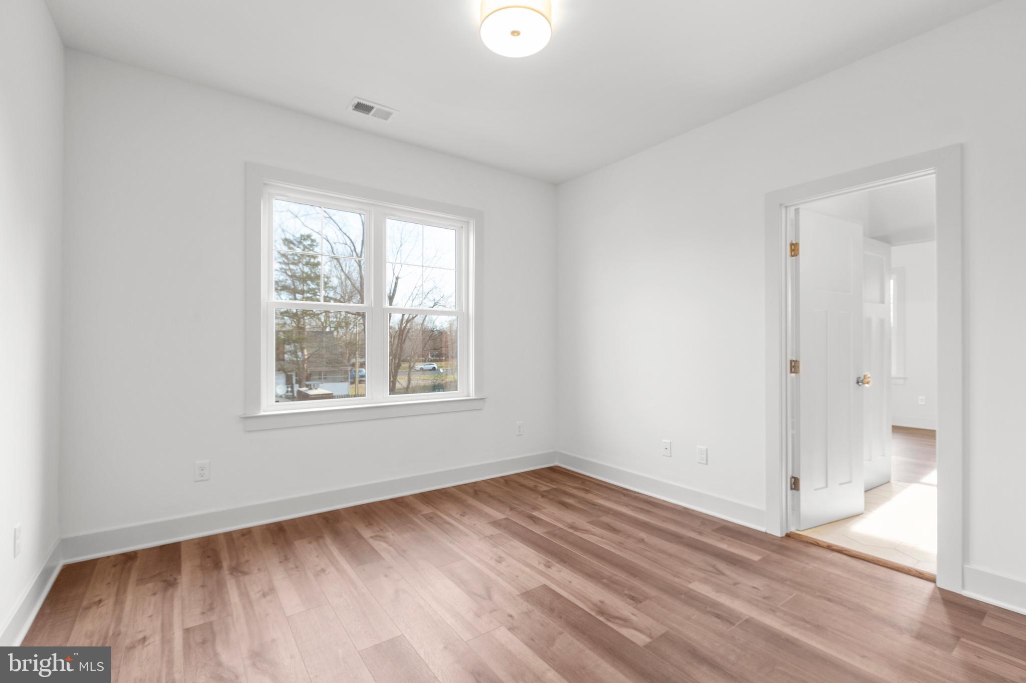 COLLEGE HEIGHTS - Residential