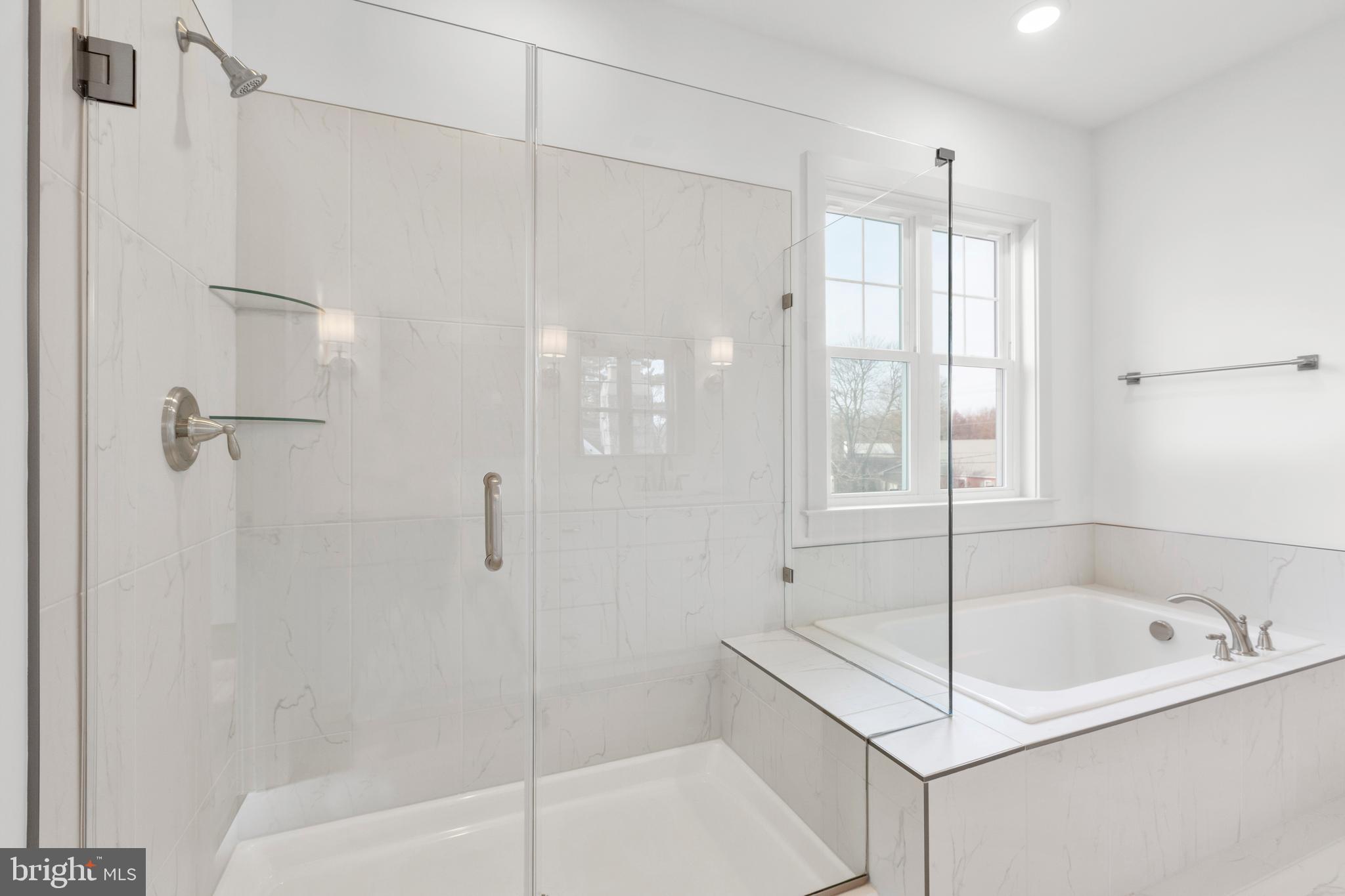 COLLEGE HEIGHTS - Residential