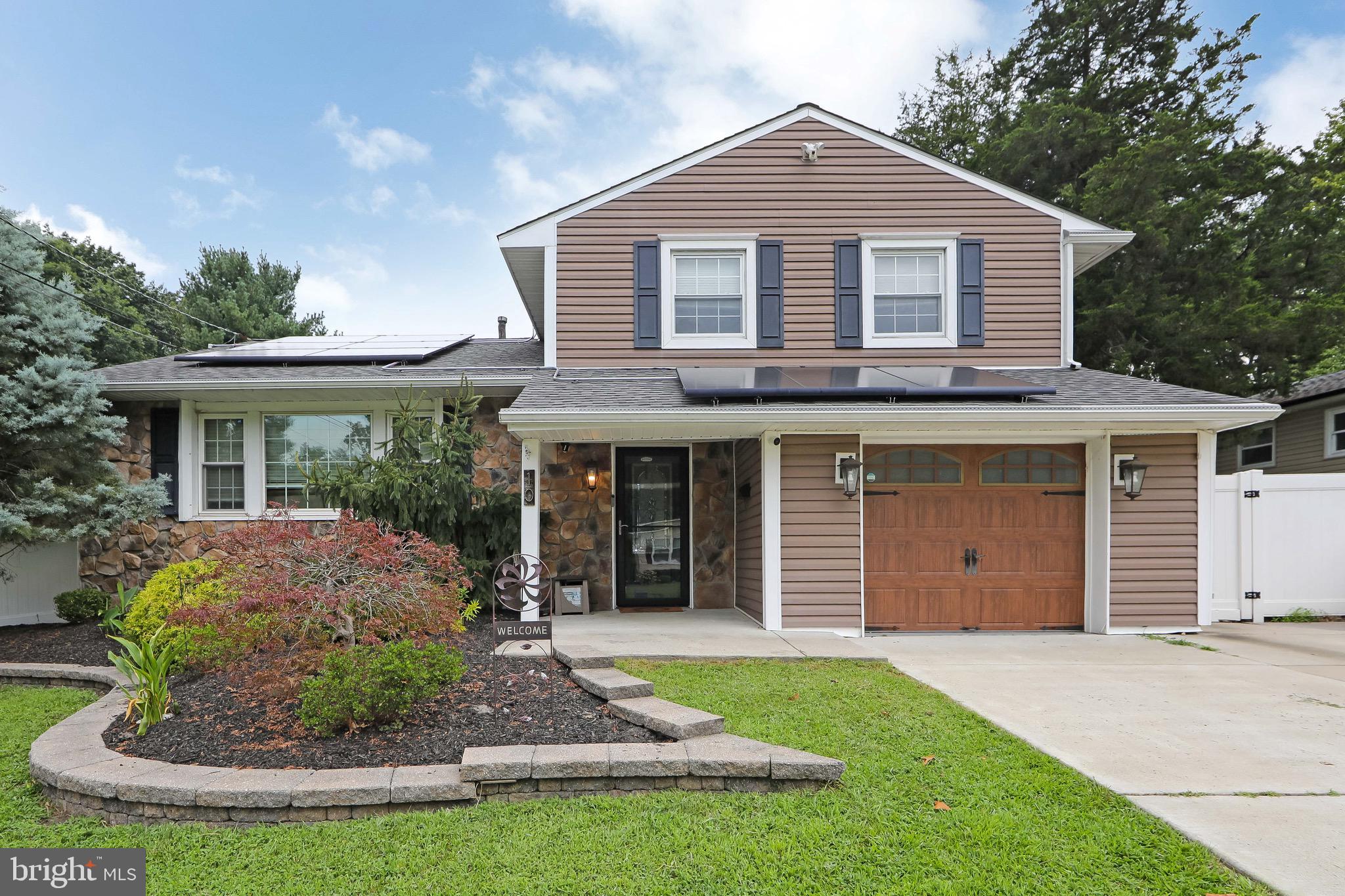 10 FORREST DR