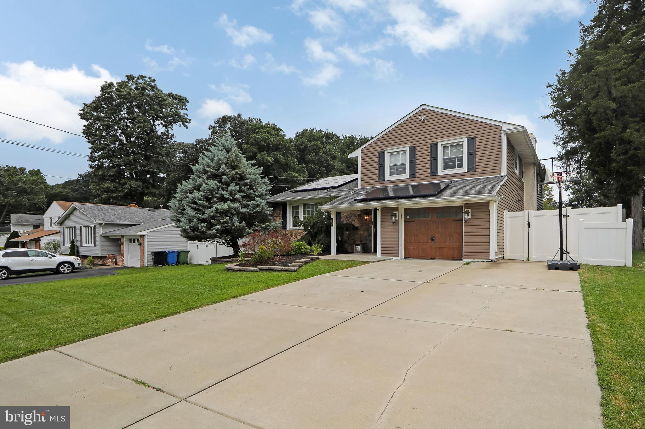 10 FORREST DR