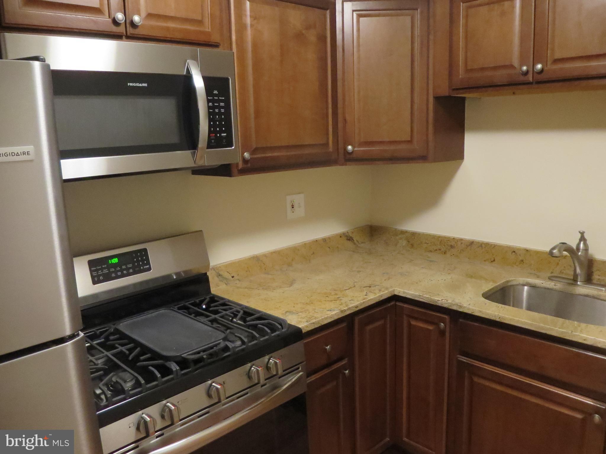 OLD TOWNE VILLAGE CONDOMINIUMS - Residential Lease