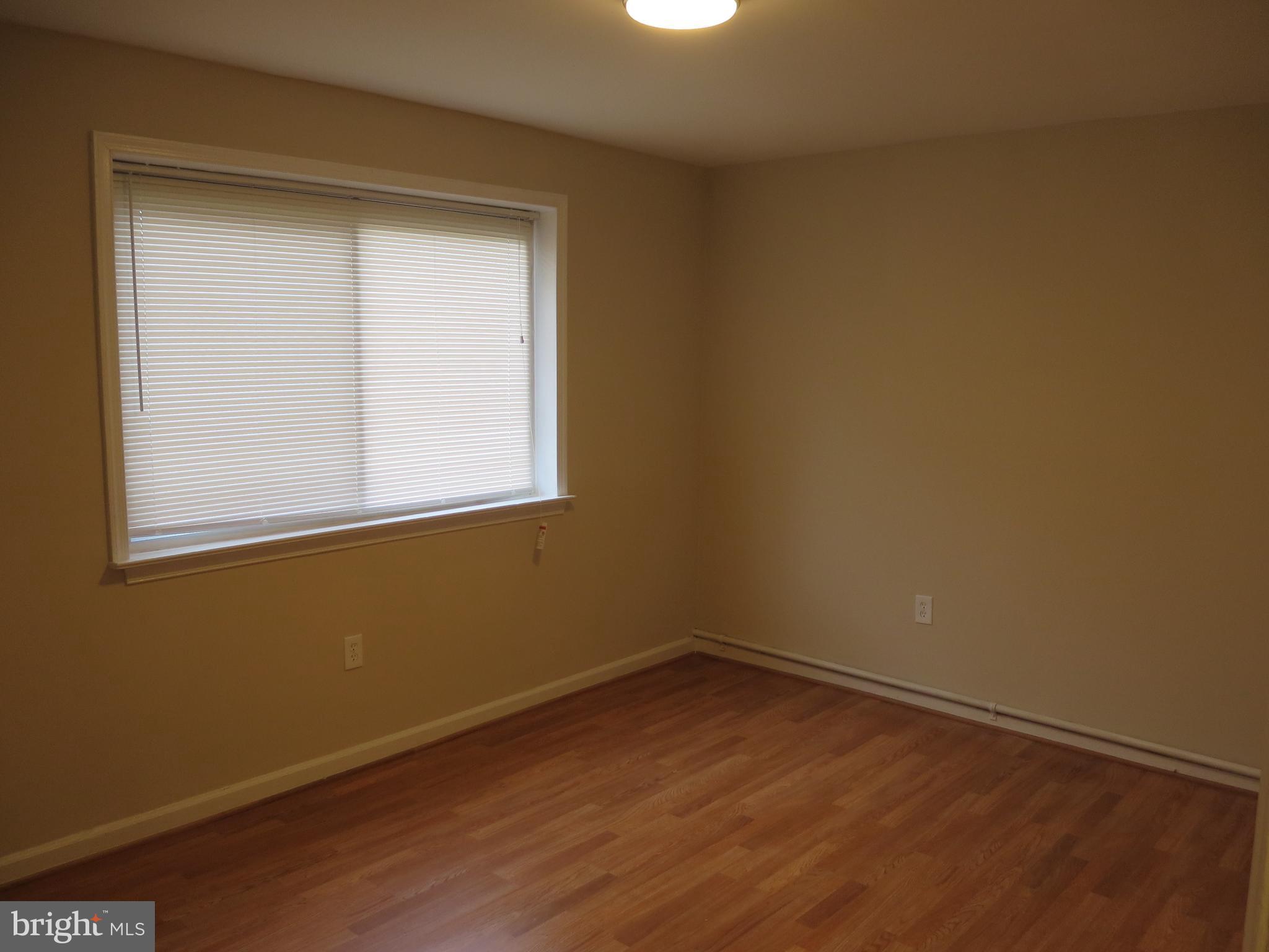 OLD TOWNE VILLAGE CONDOMINIUMS - Residential Lease