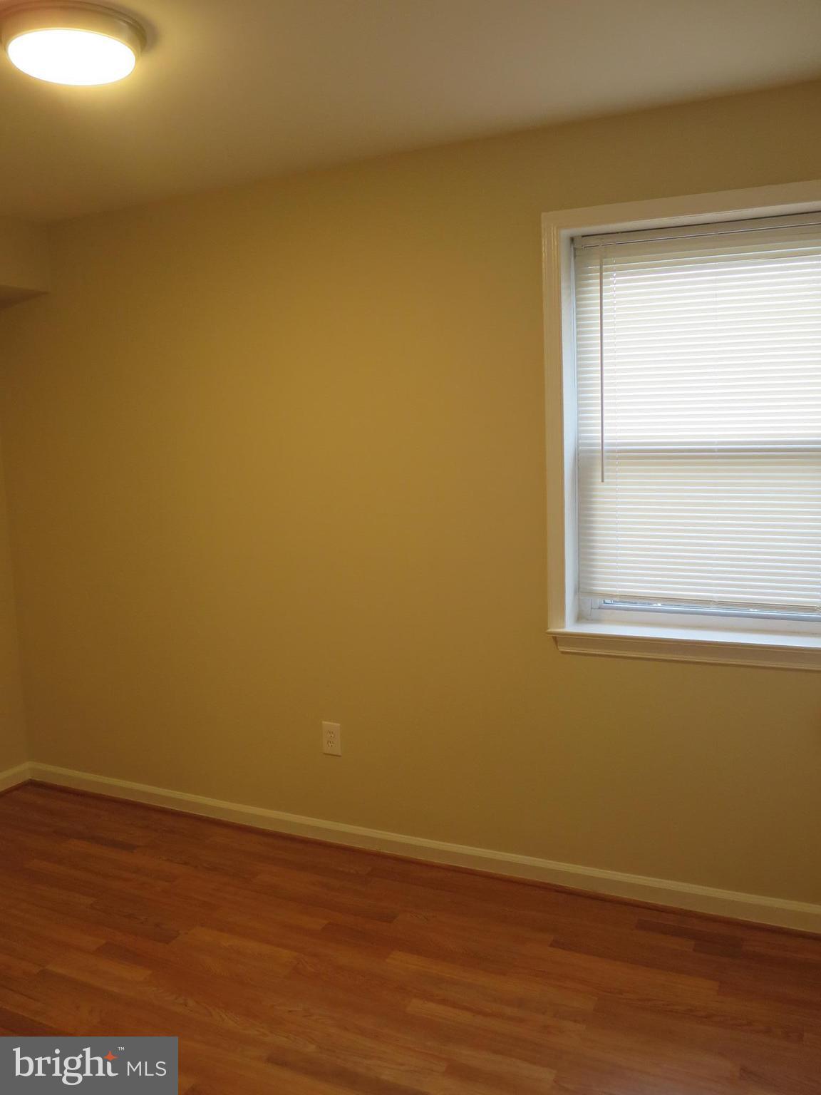 OLD TOWNE VILLAGE CONDOMINIUMS - Residential Lease